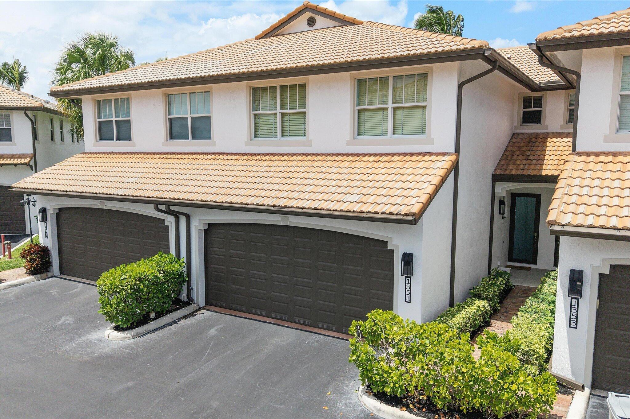 INDIGO POINTE - Residential