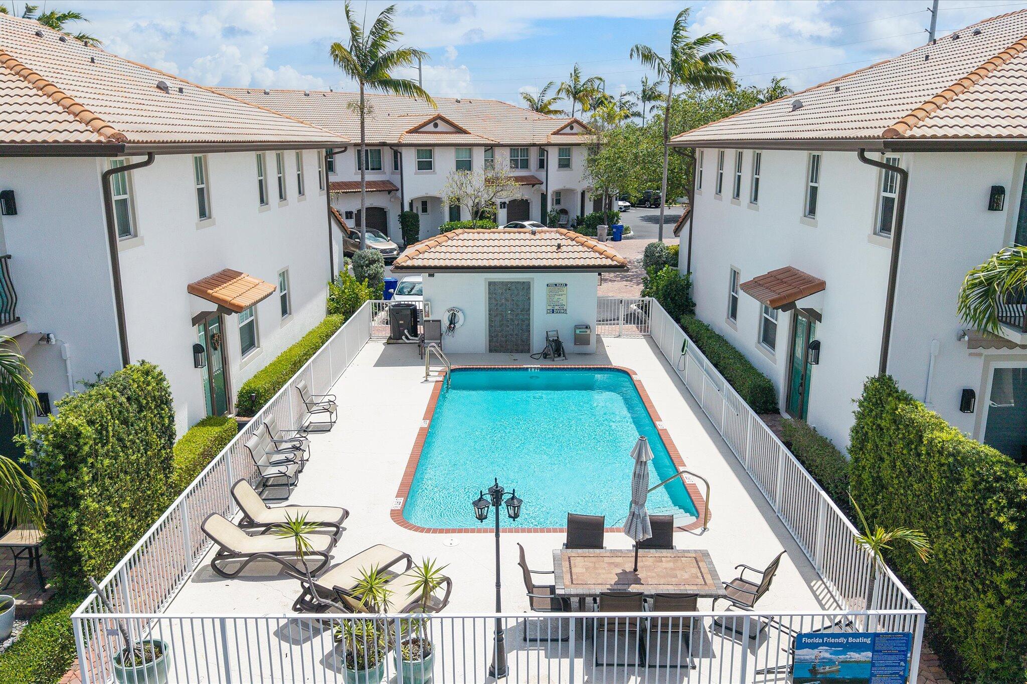 INDIGO POINTE - Residential
