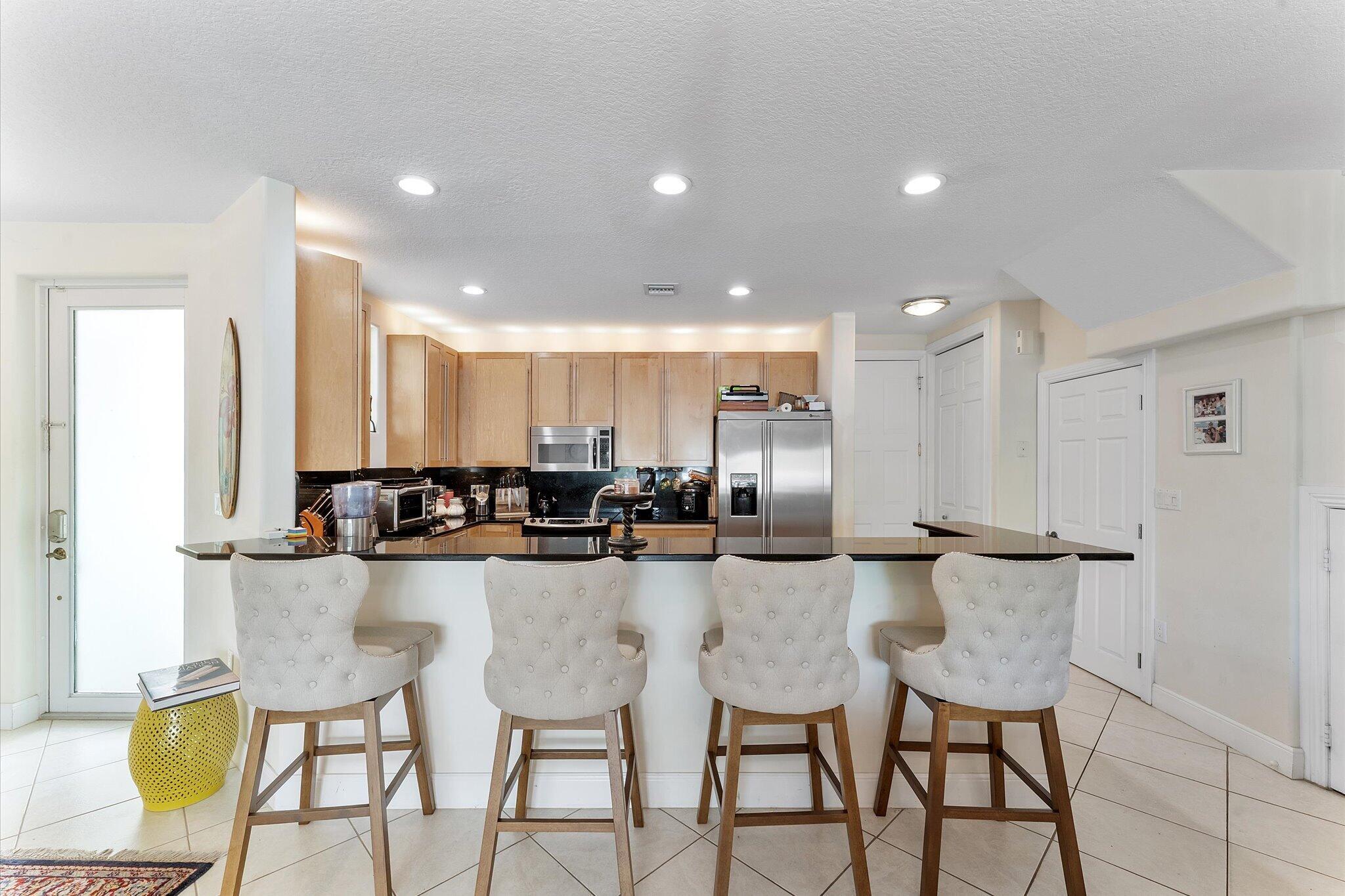 INDIGO POINTE - Residential