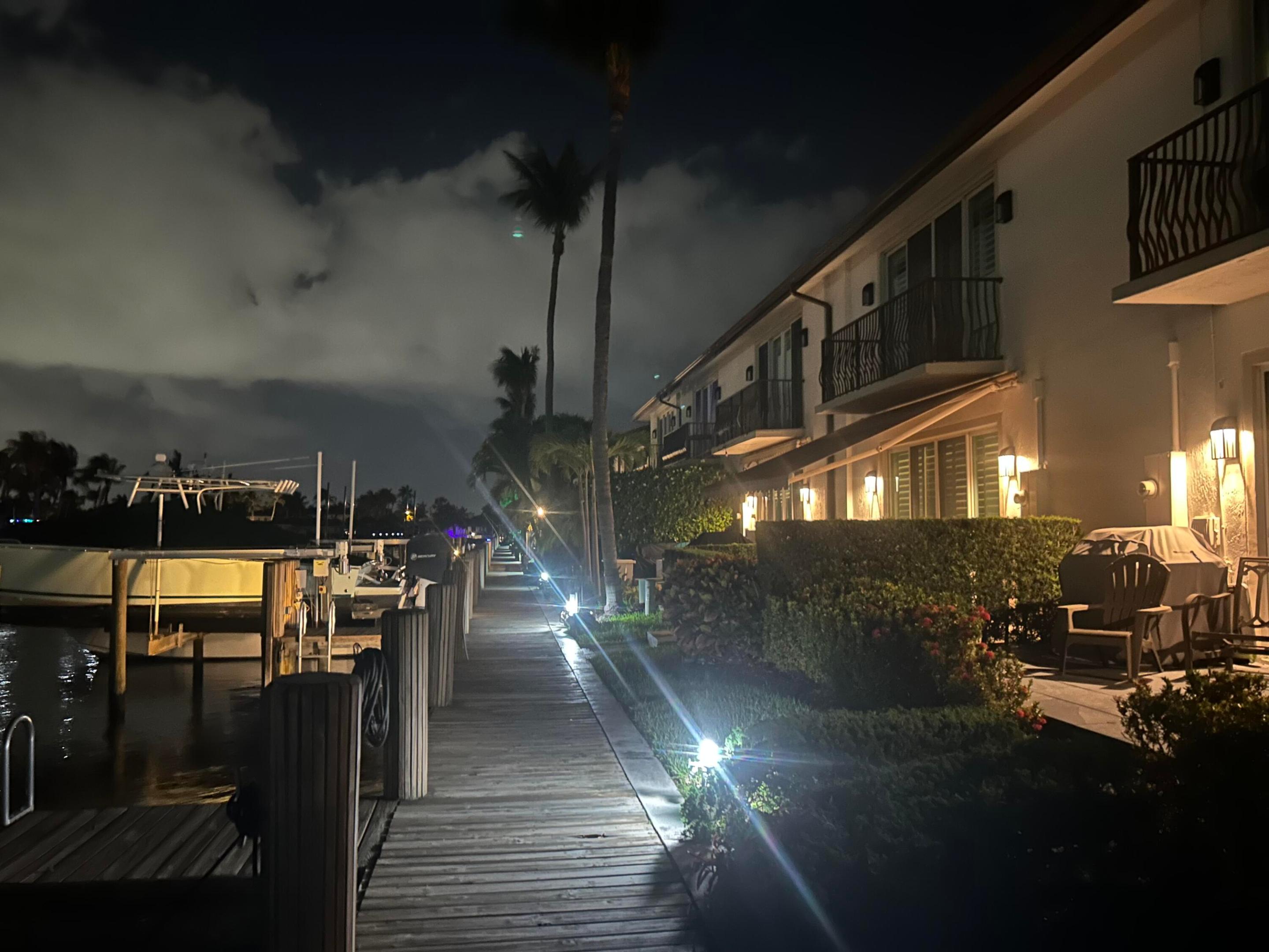 INDIGO POINTE - Residential