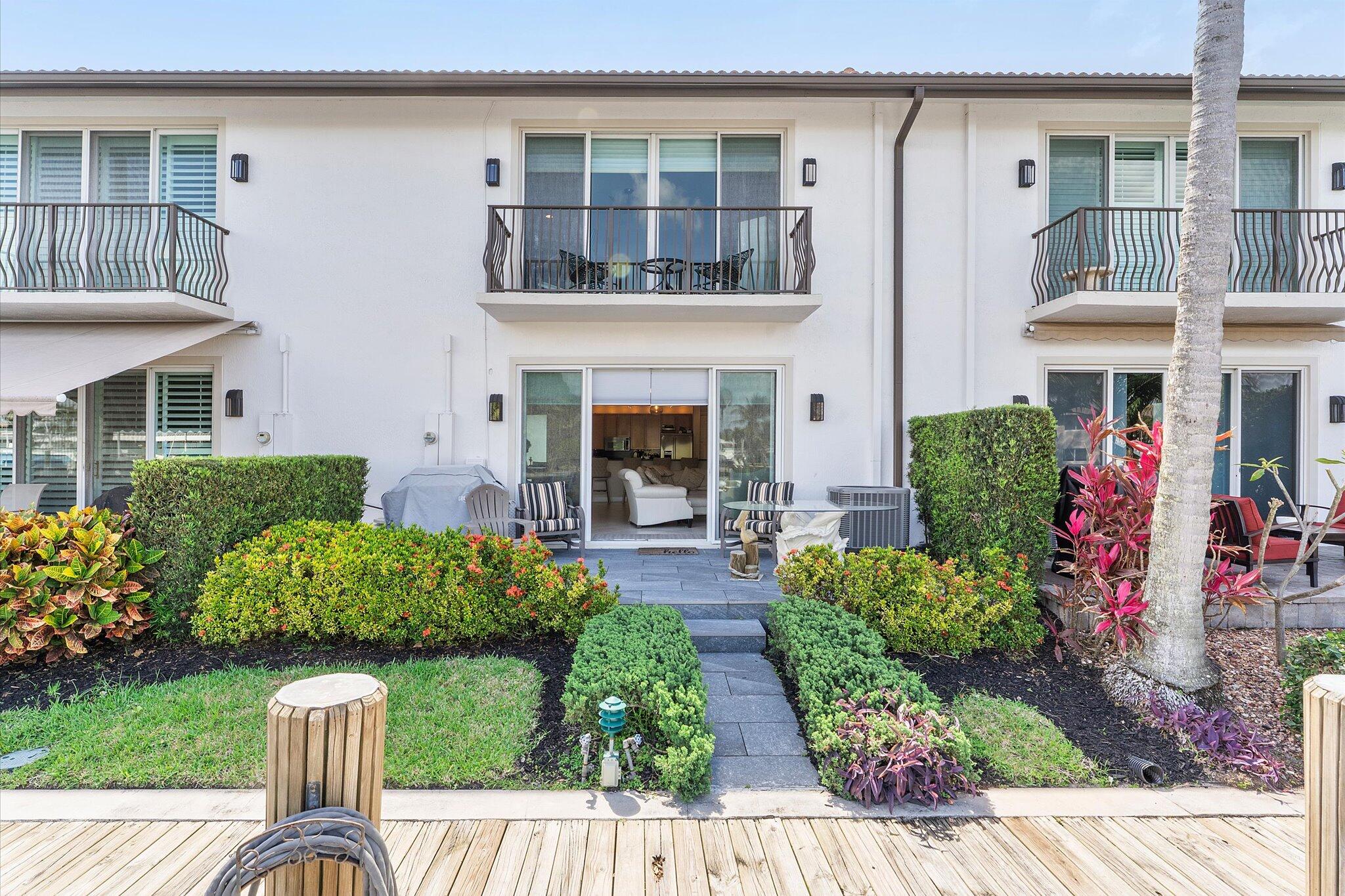 INDIGO POINTE - Residential