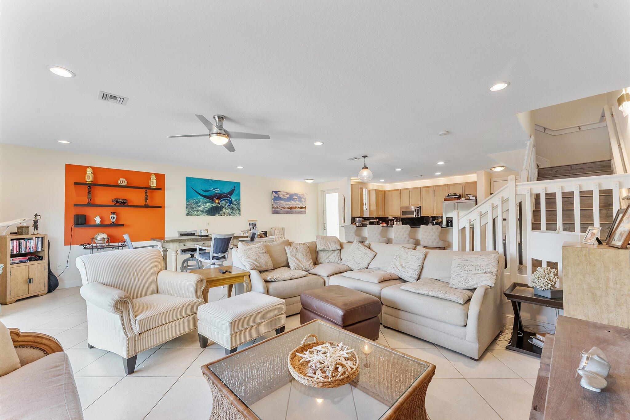 INDIGO POINTE - Residential