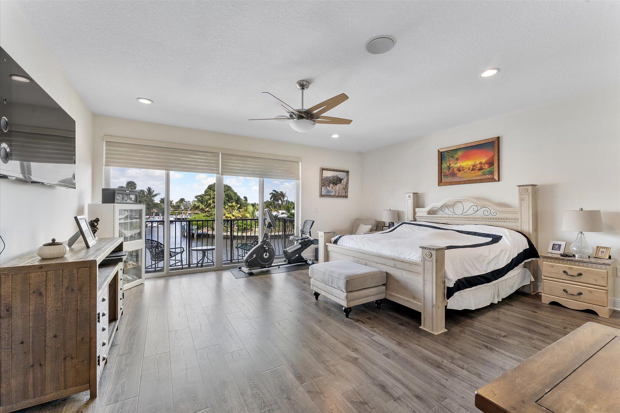 INDIGO POINTE - Residential