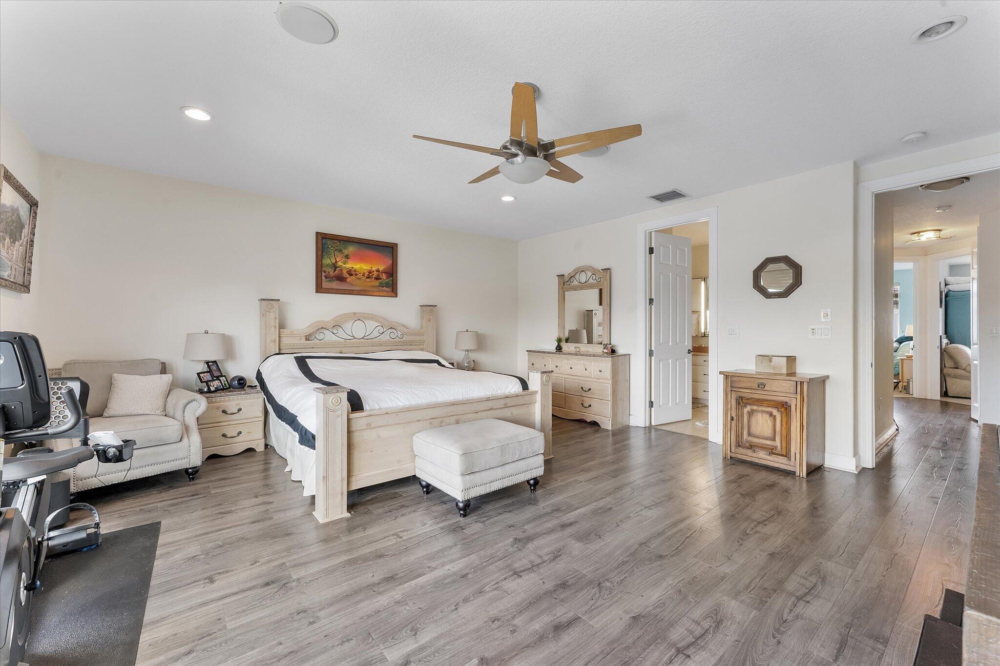 INDIGO POINTE - Residential