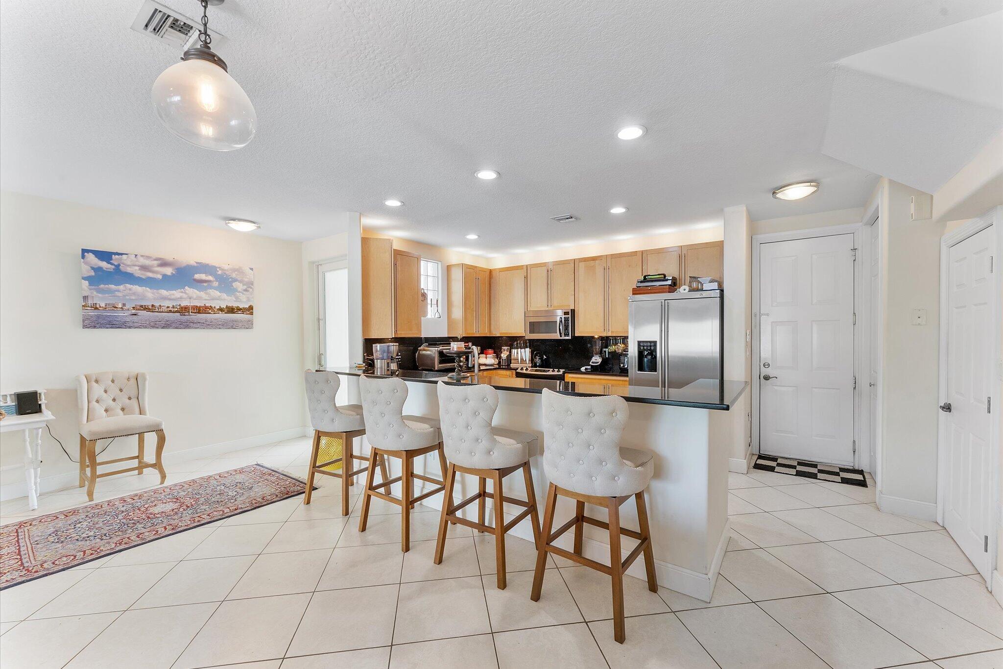 INDIGO POINTE - Residential