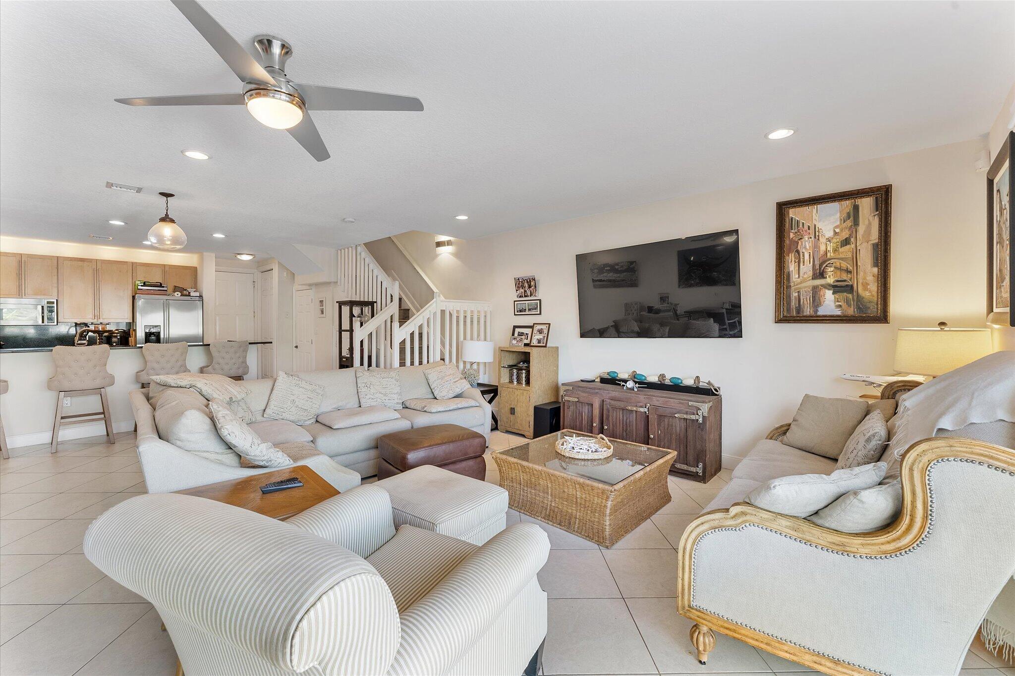 INDIGO POINTE - Residential