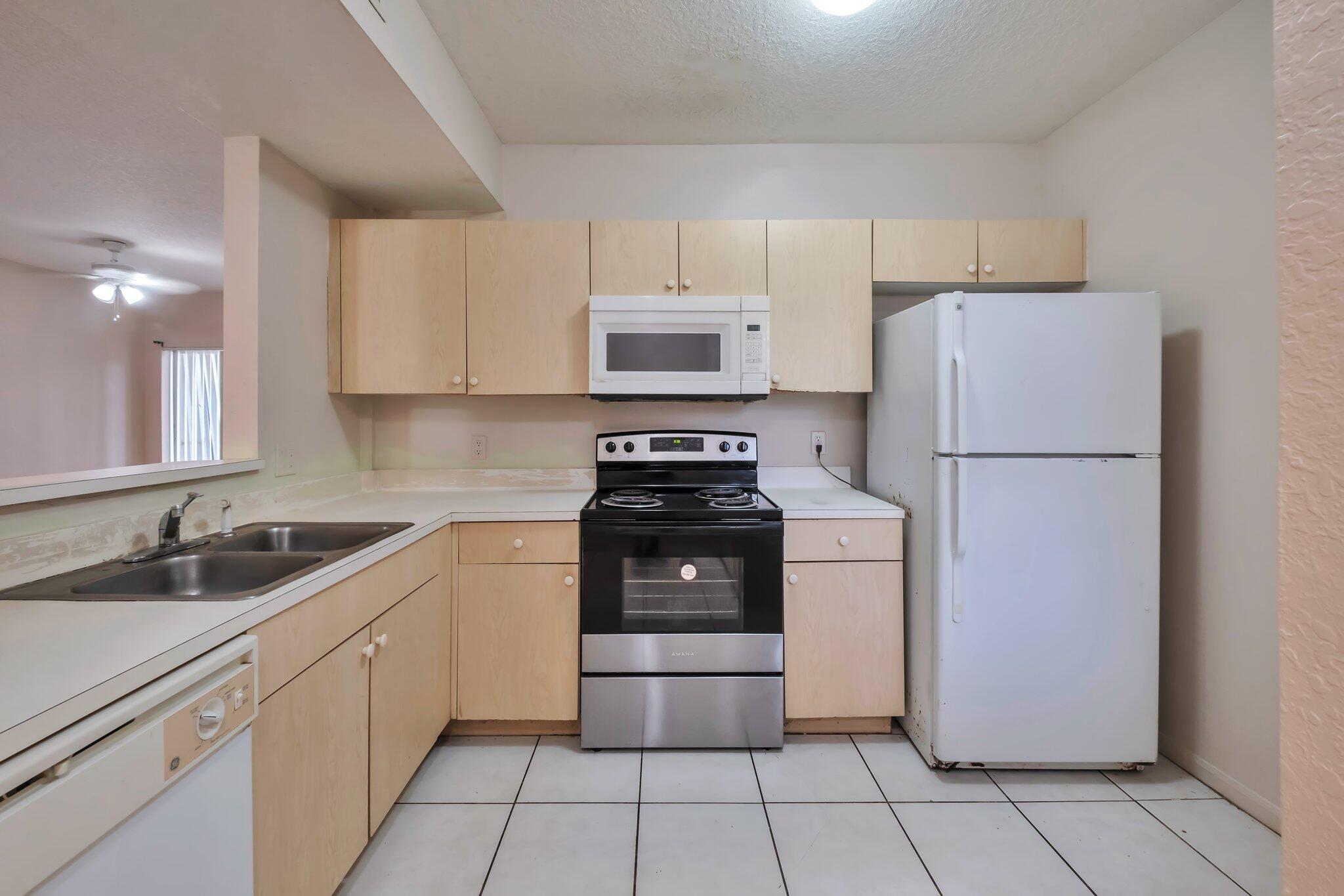 BELVEDERE ISLES CONDO NO 2 - Residential Lease