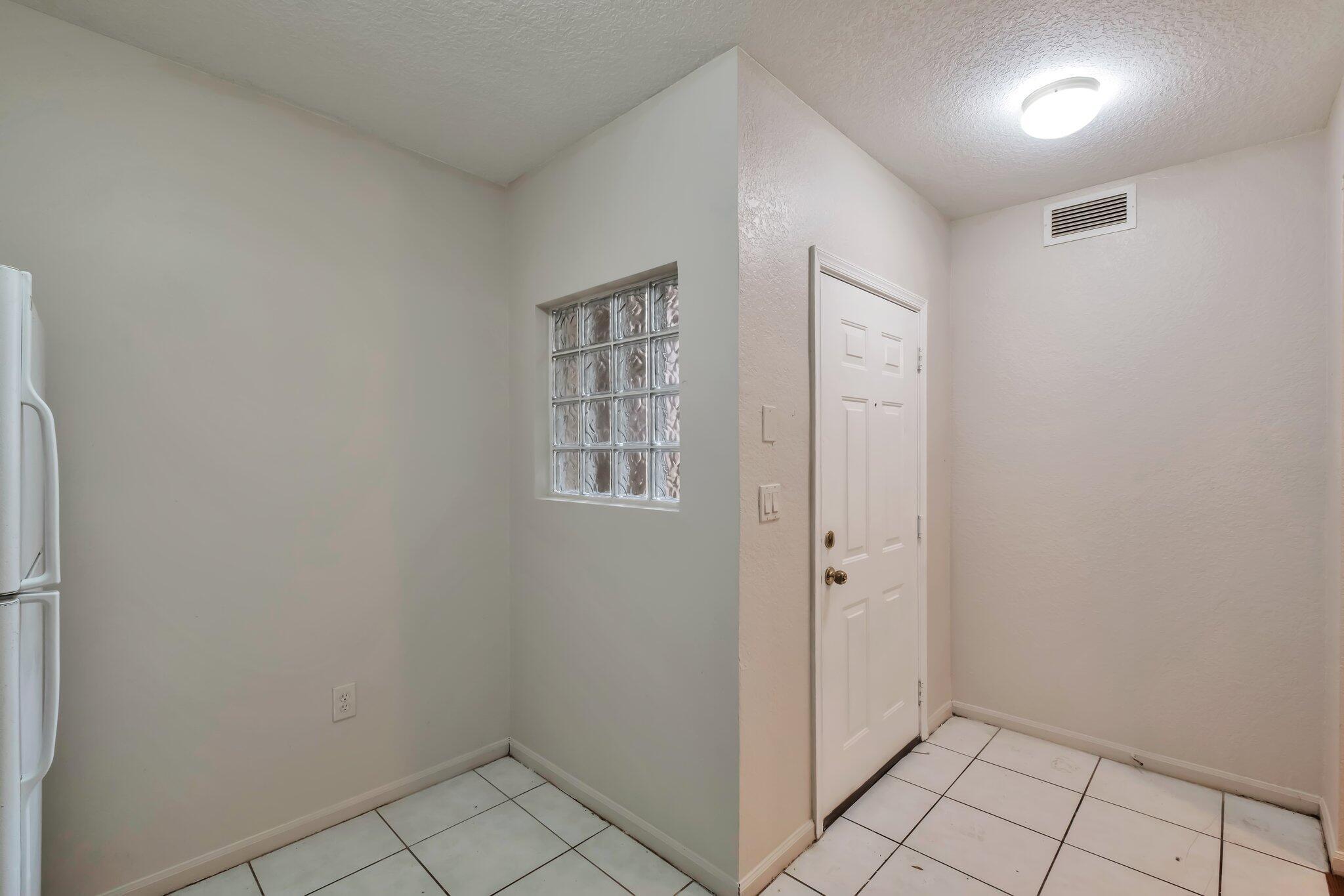 BELVEDERE ISLES CONDO NO 2 - Residential Lease