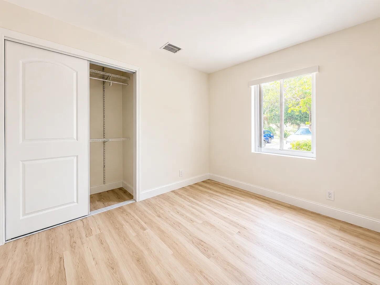 DELL PARK - Residential Lease