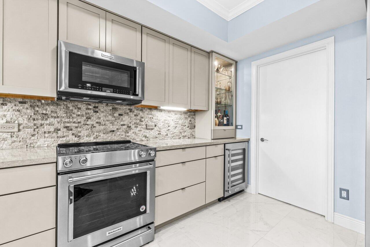MARINA GRANDE RIVIERA BEACH CONDO - Residential