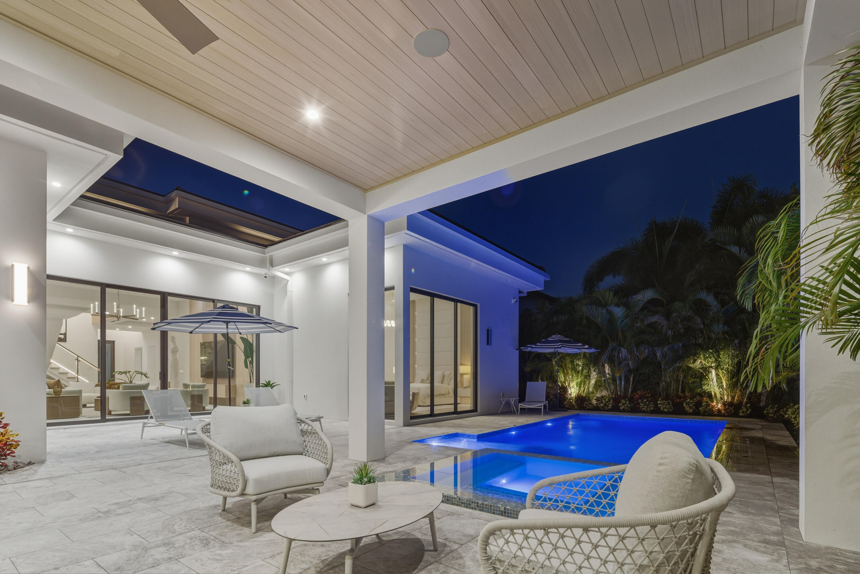 KINGS COURT REPLAT - Residential