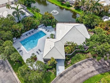 LAKES CONDO - Residential