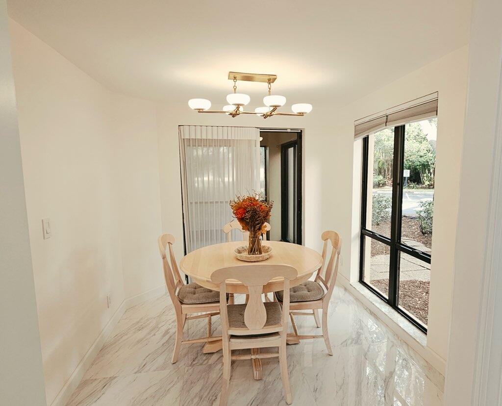 LAKES CONDO - Residential