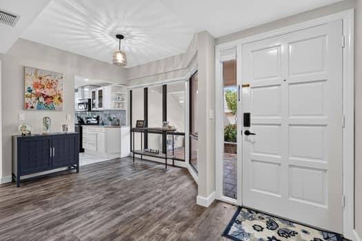 LAKES CONDO - Residential