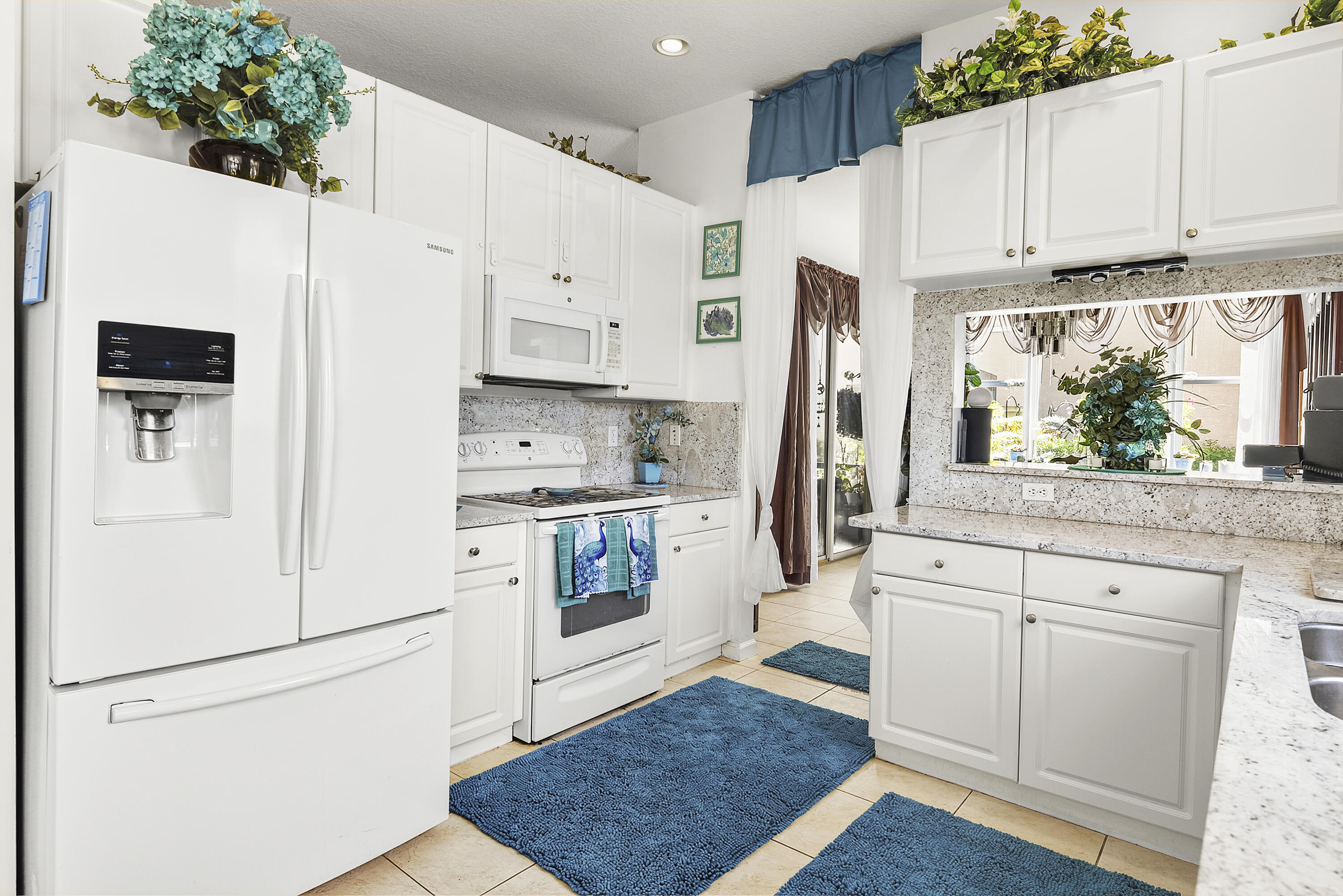 THIRD REPLAT OF PORTOFINO ISLES - Residential