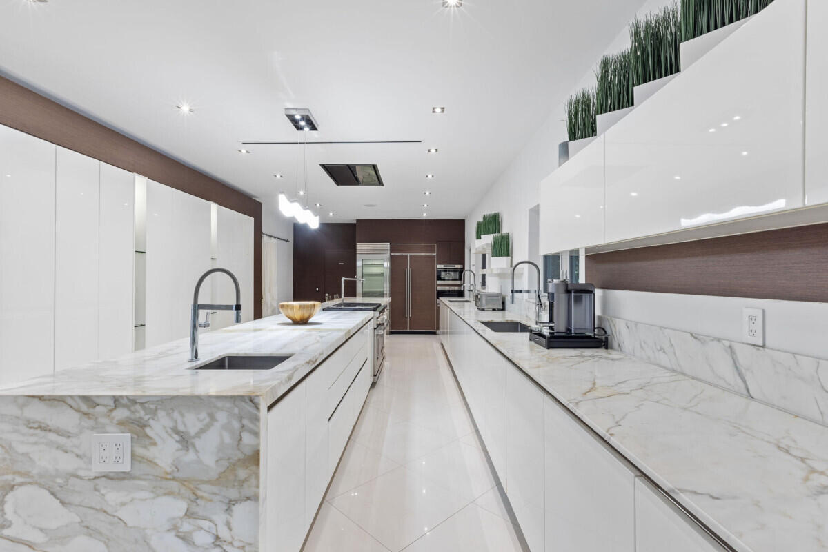 FLA FRUIT LANDS CO SUB NO 1 - Residential Lease