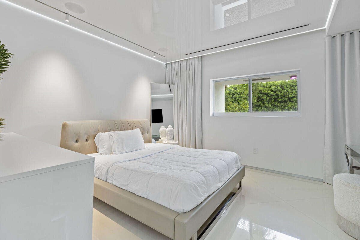 FLA FRUIT LANDS CO SUB NO 1 - Residential Lease