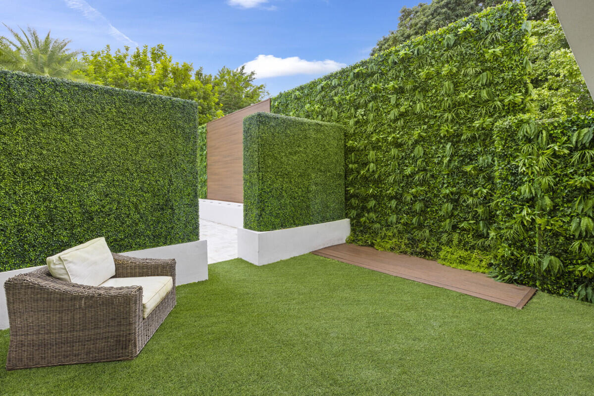 FLA FRUIT LANDS CO SUB NO 1 - Residential Lease