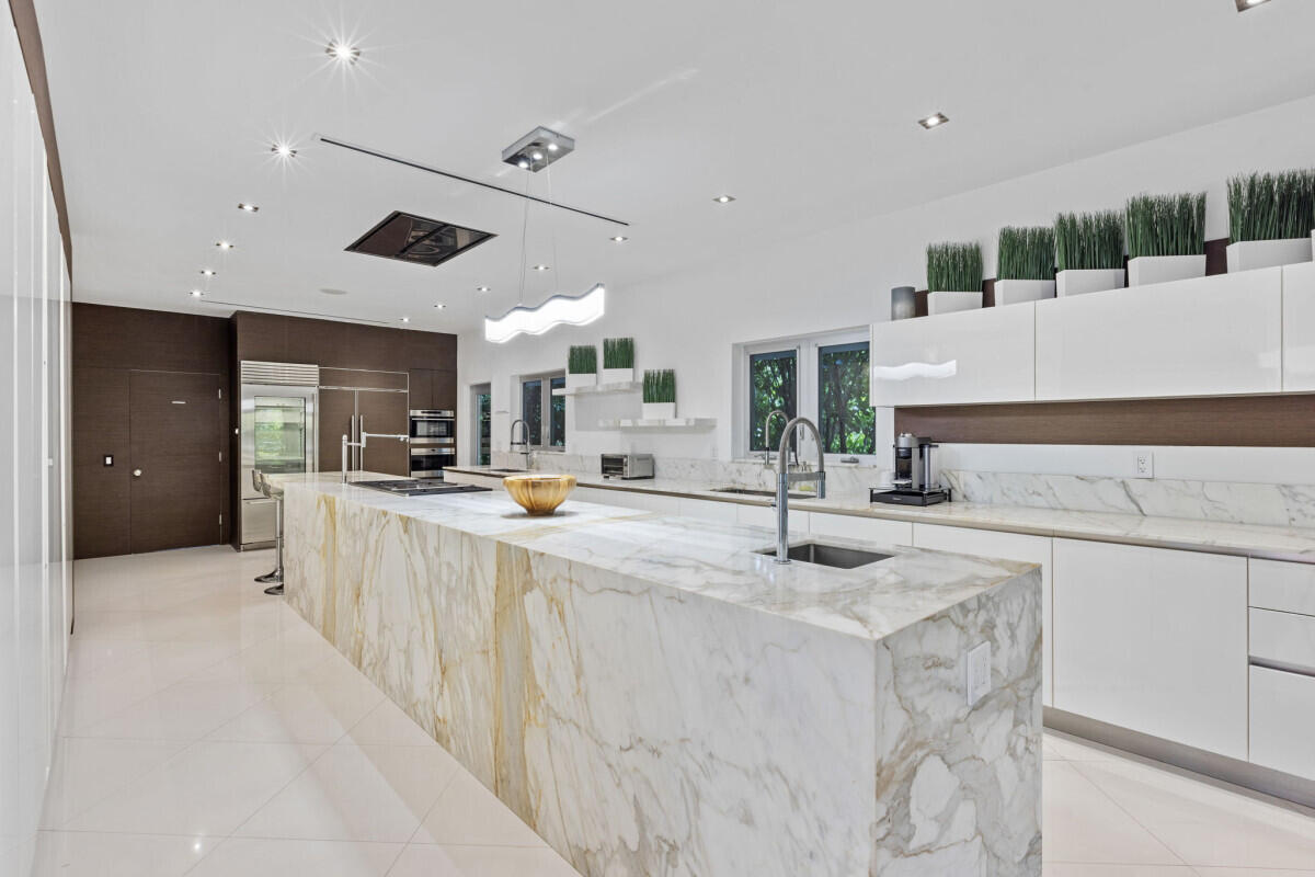FLA FRUIT LANDS CO SUB NO 1 - Residential Lease