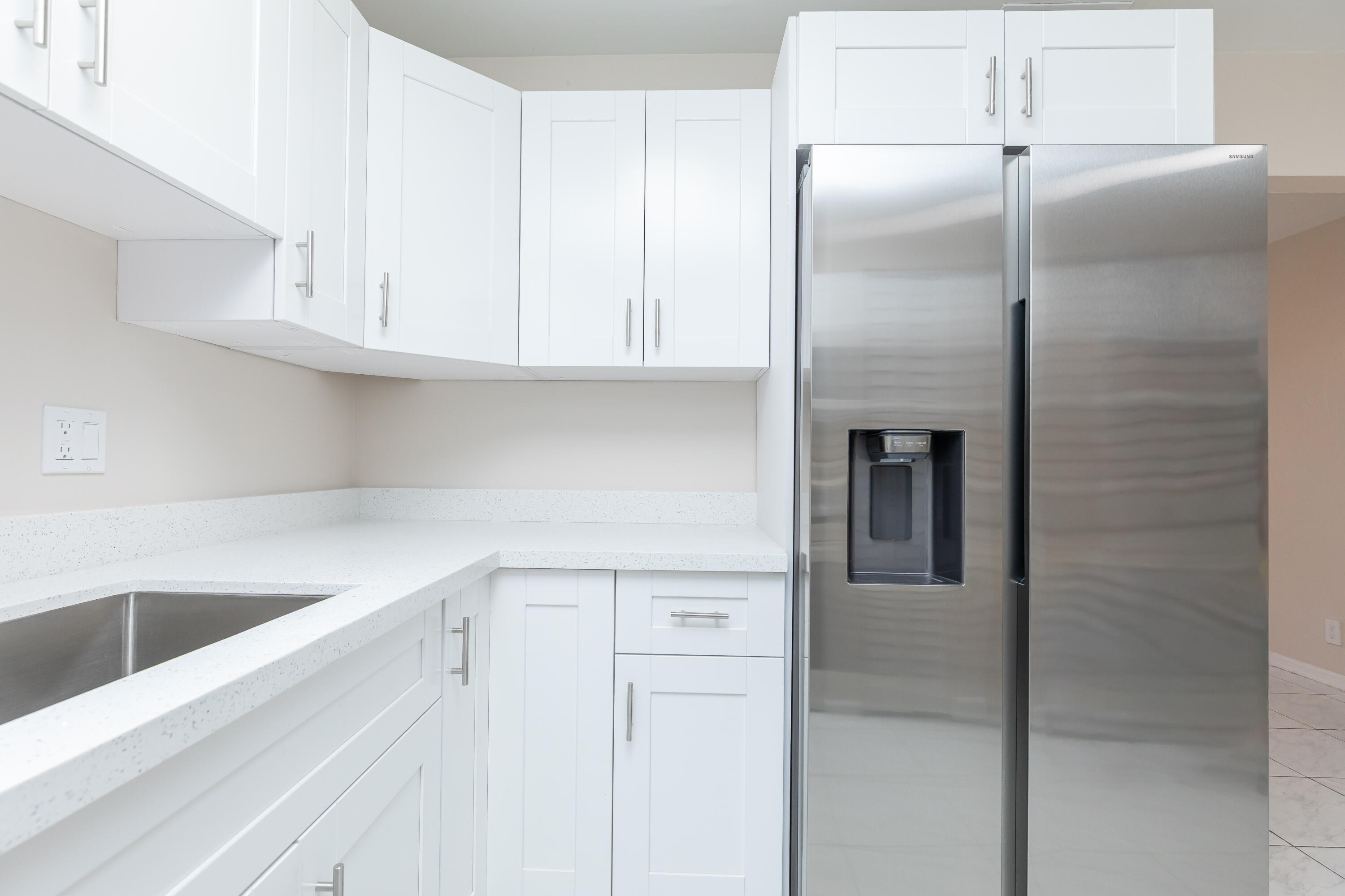 LAUDERDALE NORTH PARK SEC 3 - Residential Lease