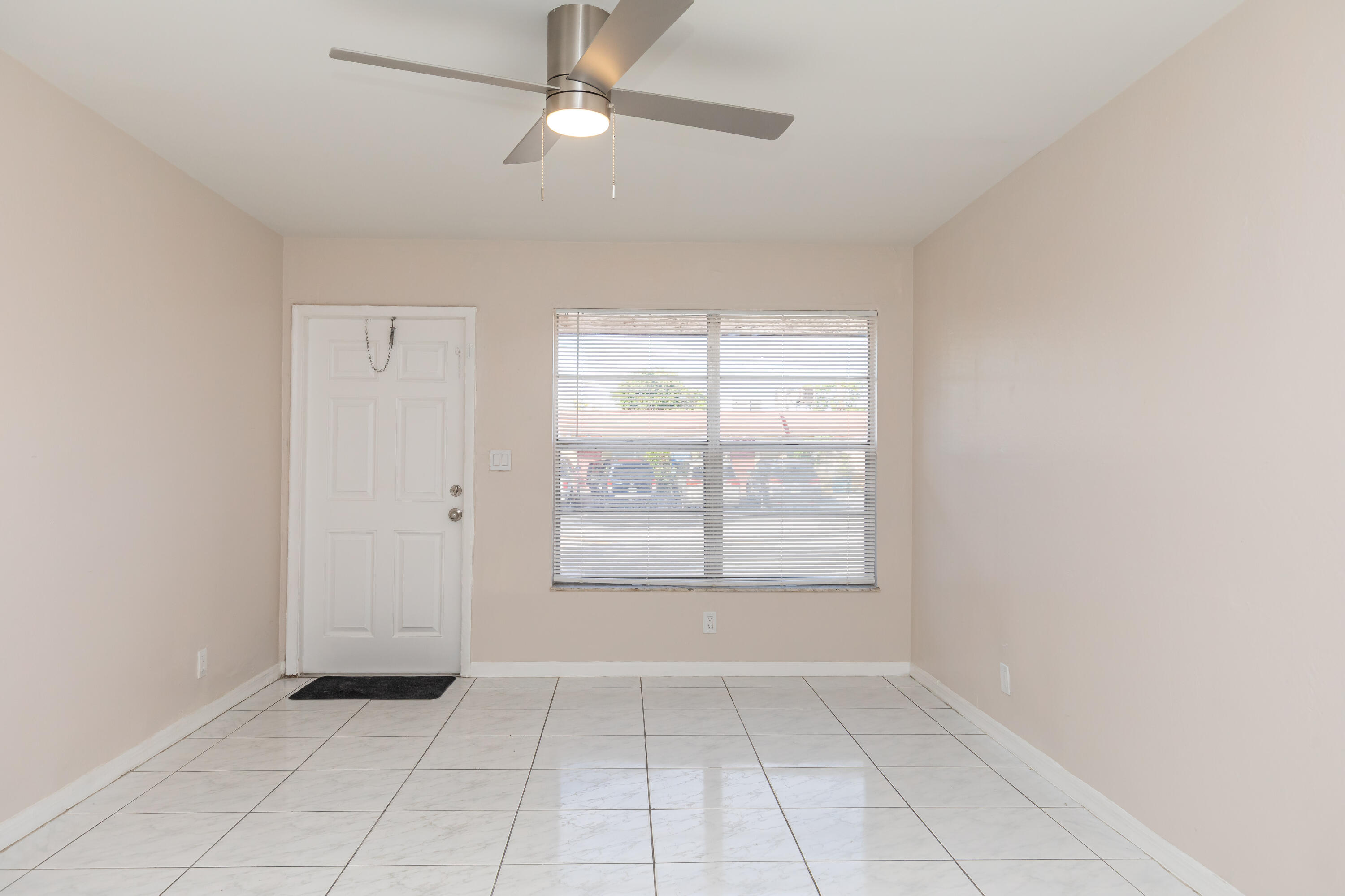 LAUDERDALE NORTH PARK SEC 3 - Residential Lease