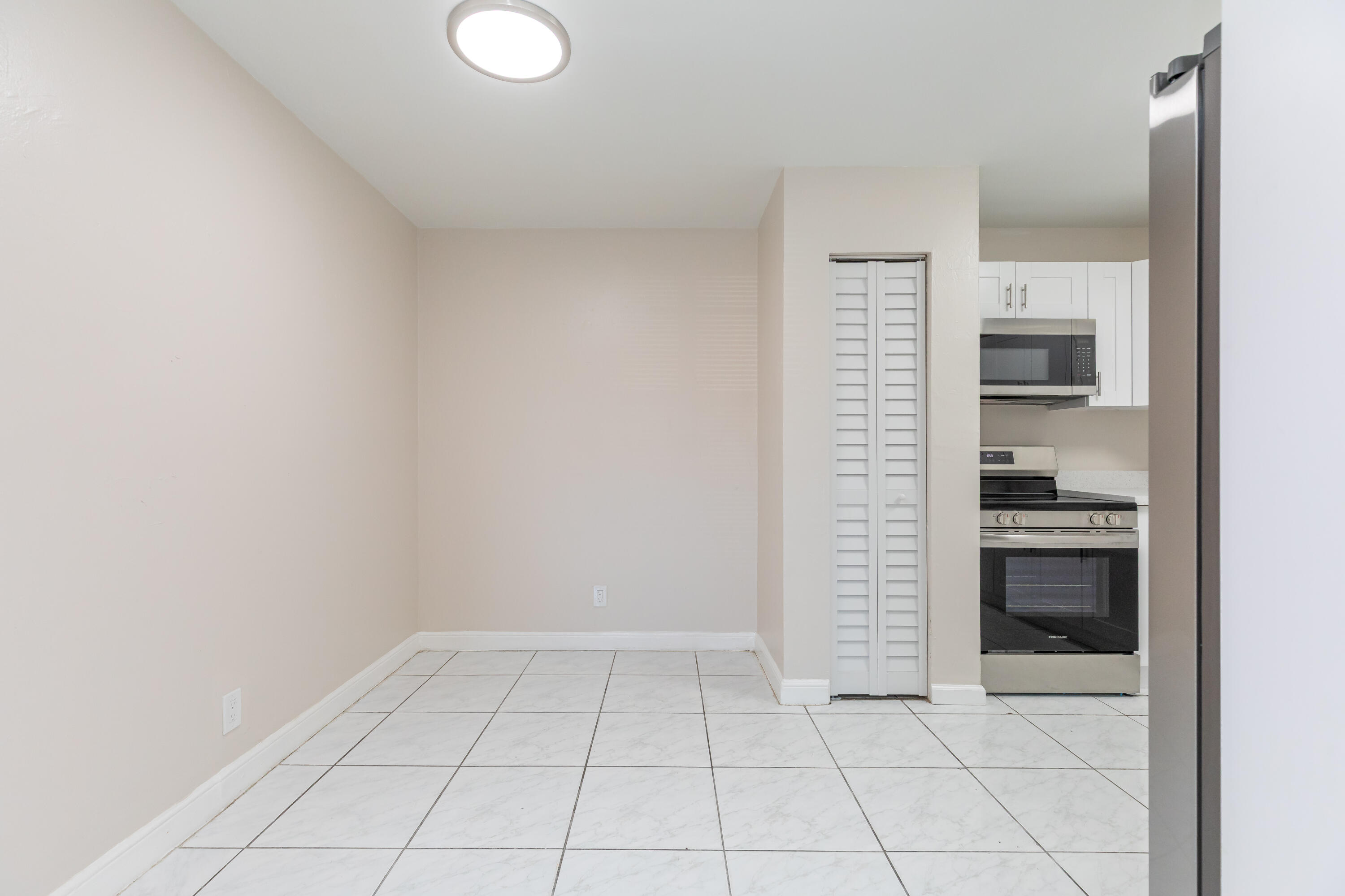 LAUDERDALE NORTH PARK SEC 3 - Residential Lease