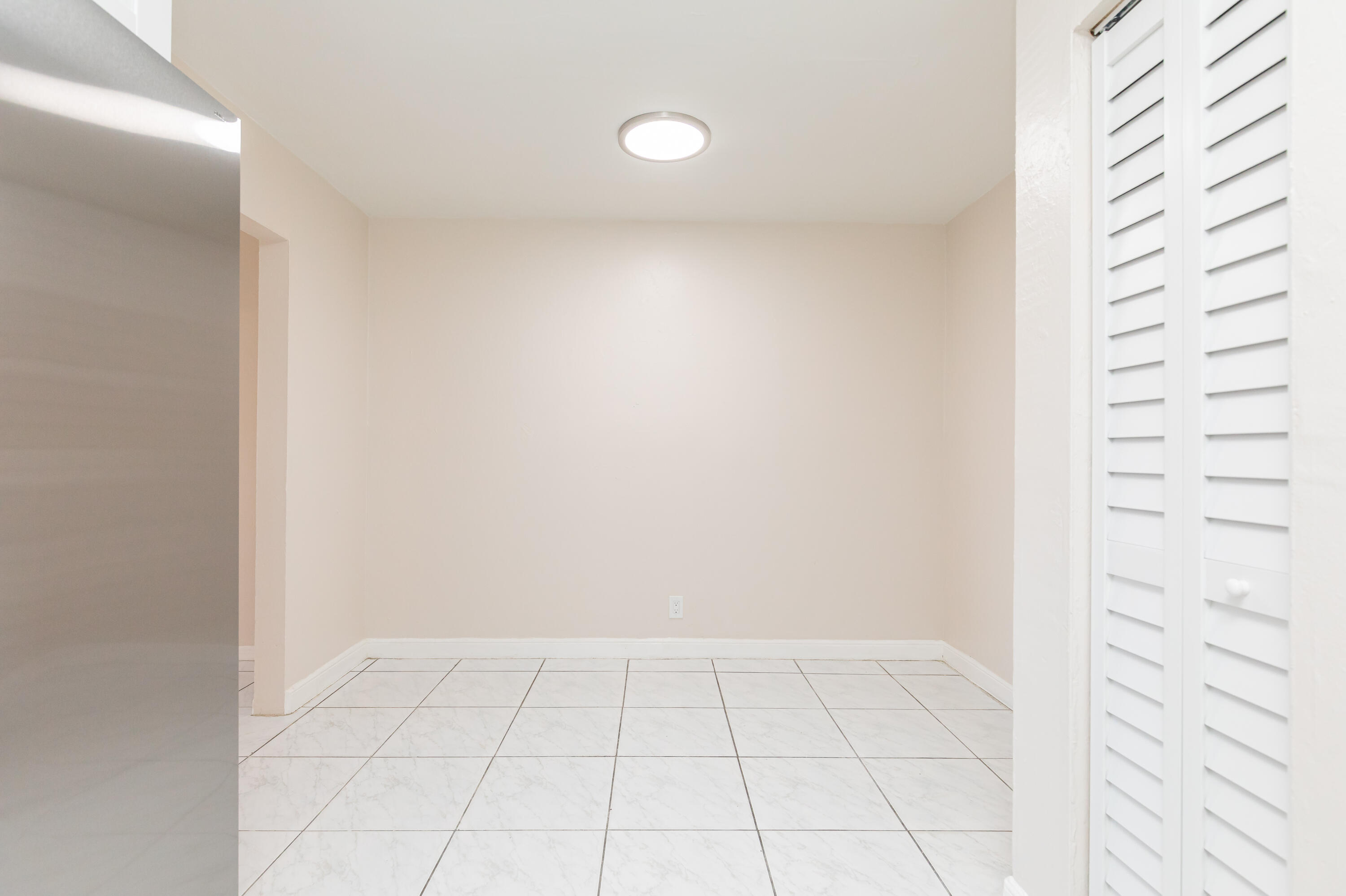 LAUDERDALE NORTH PARK SEC 3 - Residential Lease