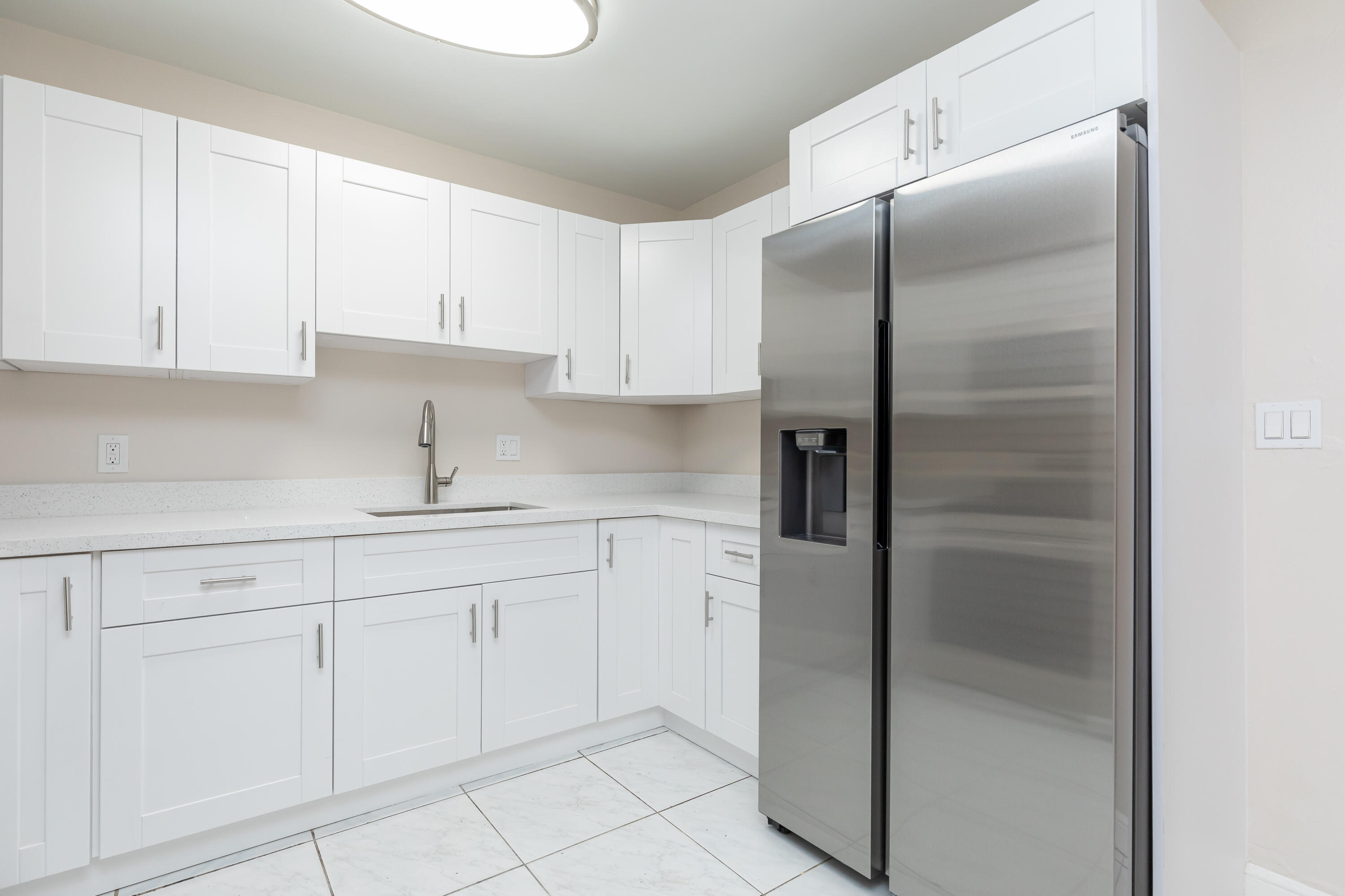LAUDERDALE NORTH PARK SEC 3 - Residential Lease