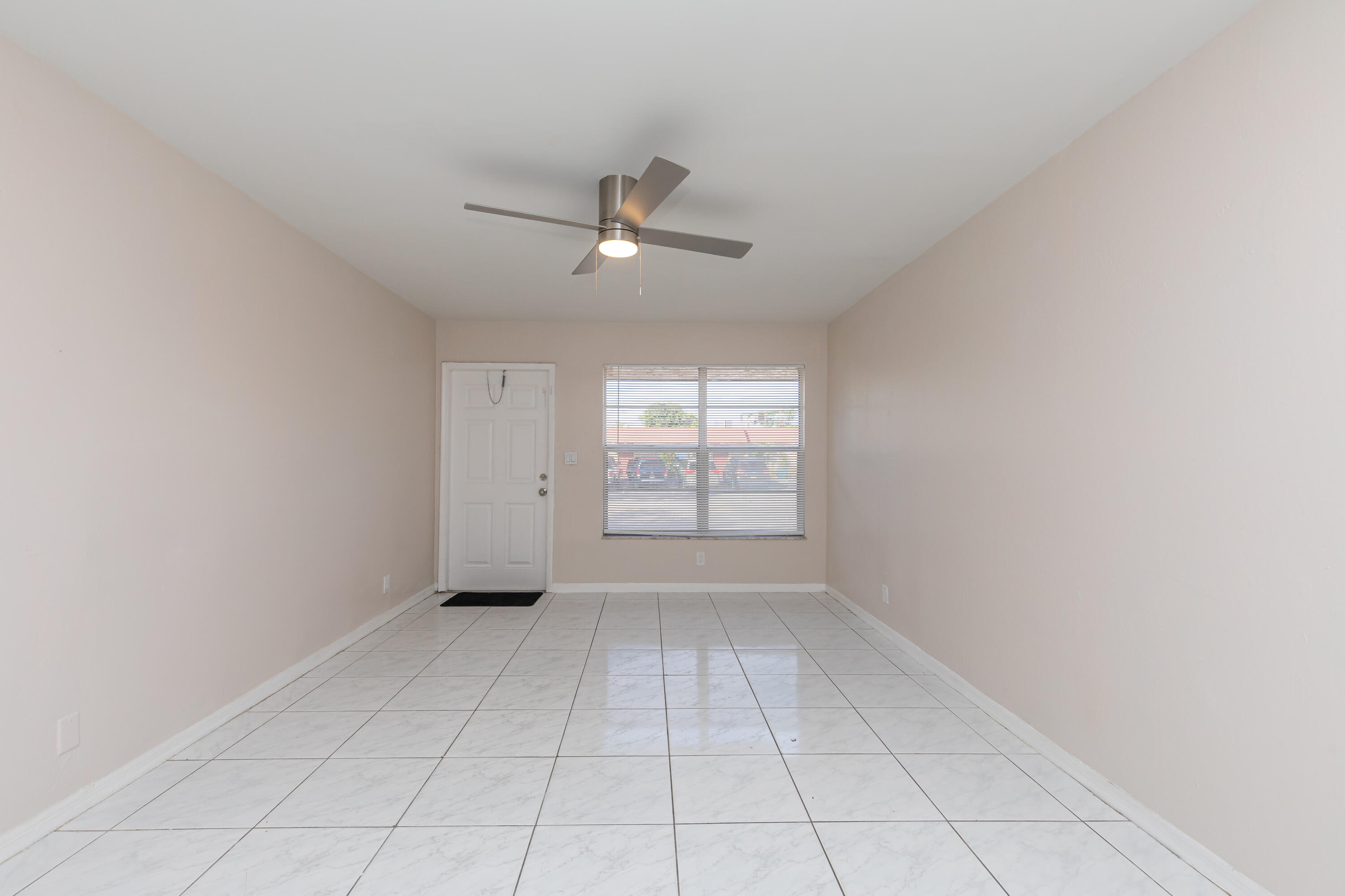 LAUDERDALE NORTH PARK SEC 3 - Residential Lease