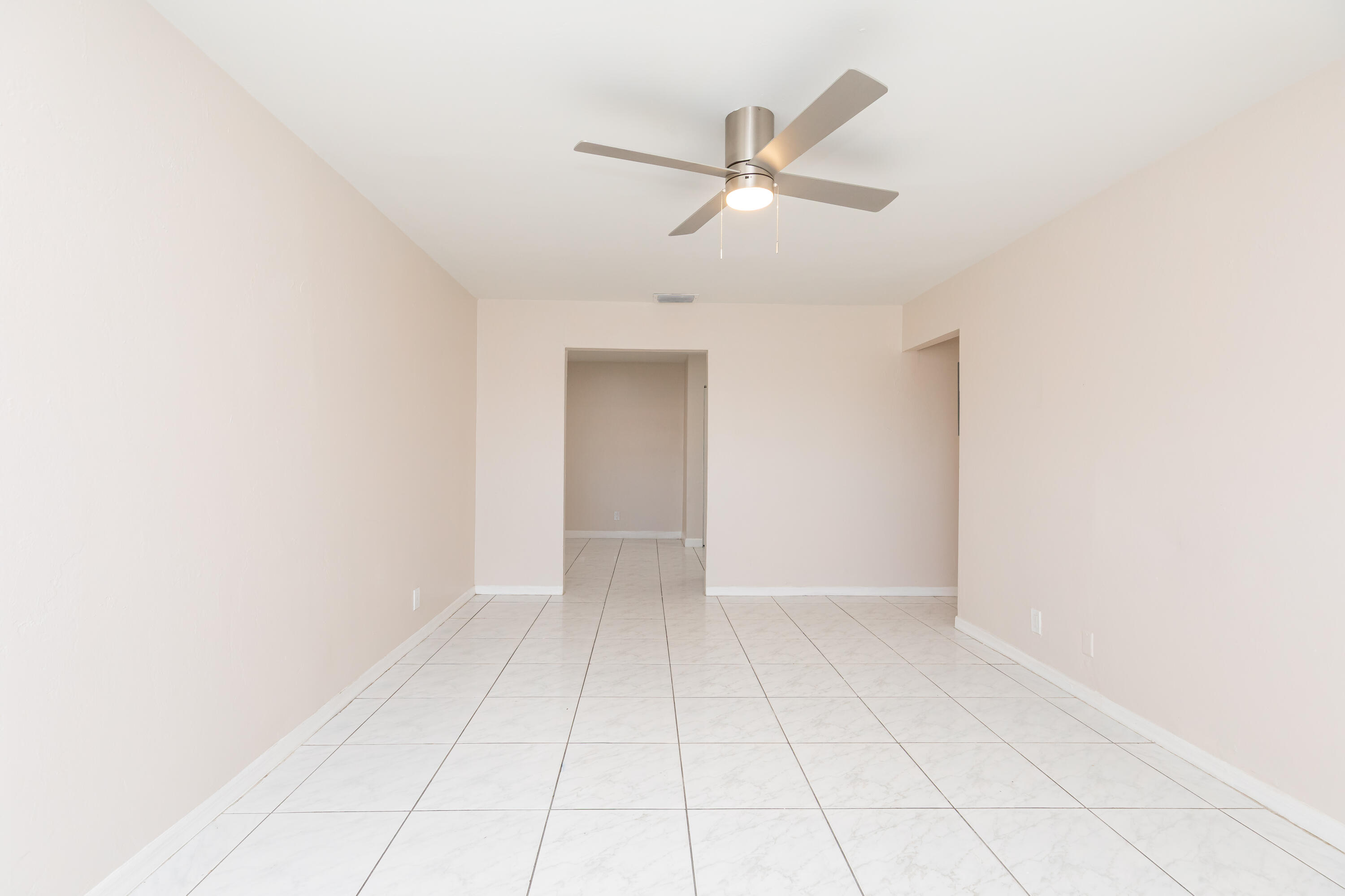 LAUDERDALE NORTH PARK SEC 3 - Residential Lease