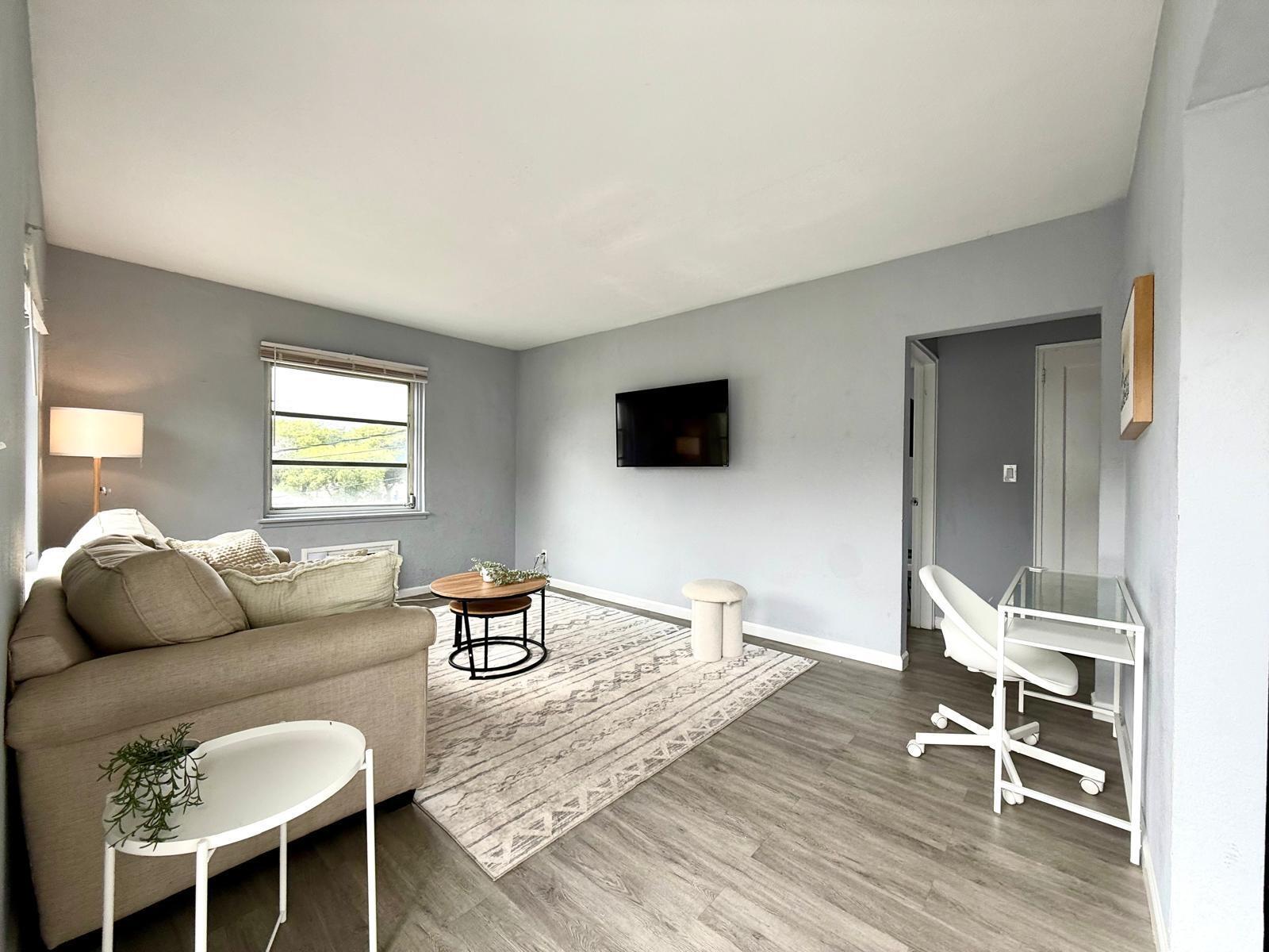 ESTATES OF SOUTH PALM BEACH ADD 1 - Residential Lease