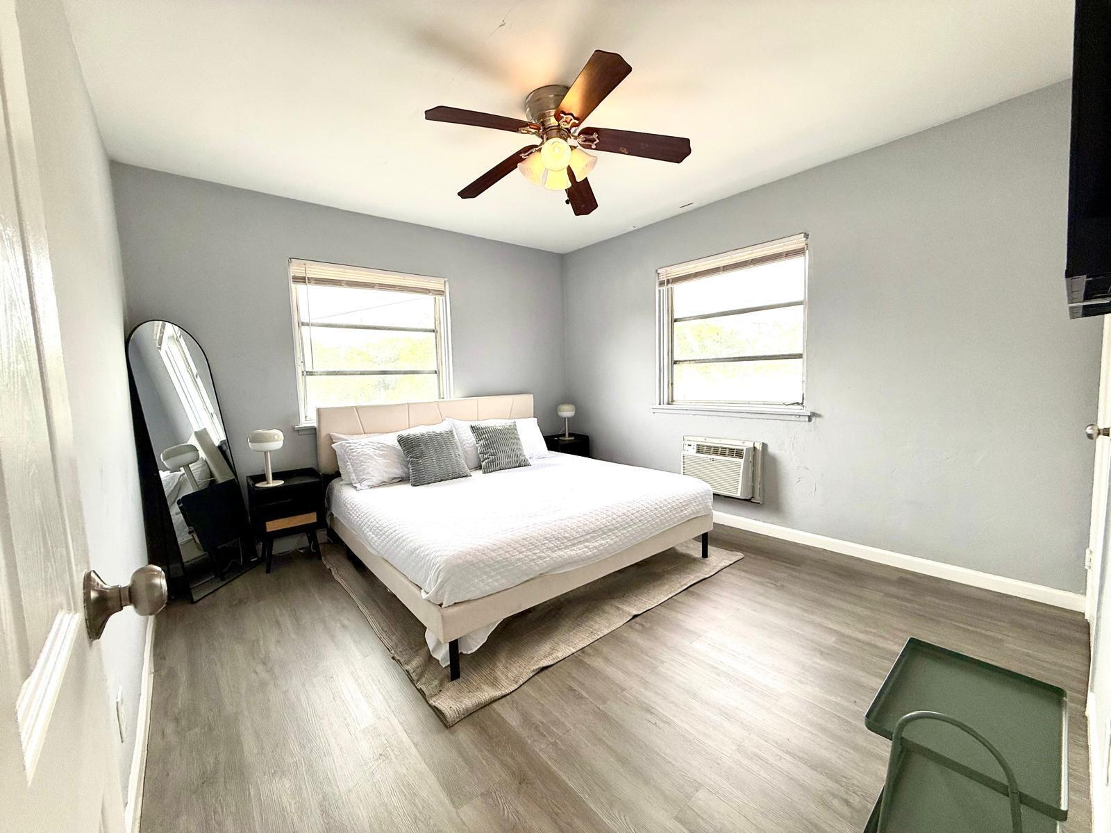 ESTATES OF SOUTH PALM BEACH ADD 1 - Residential Lease