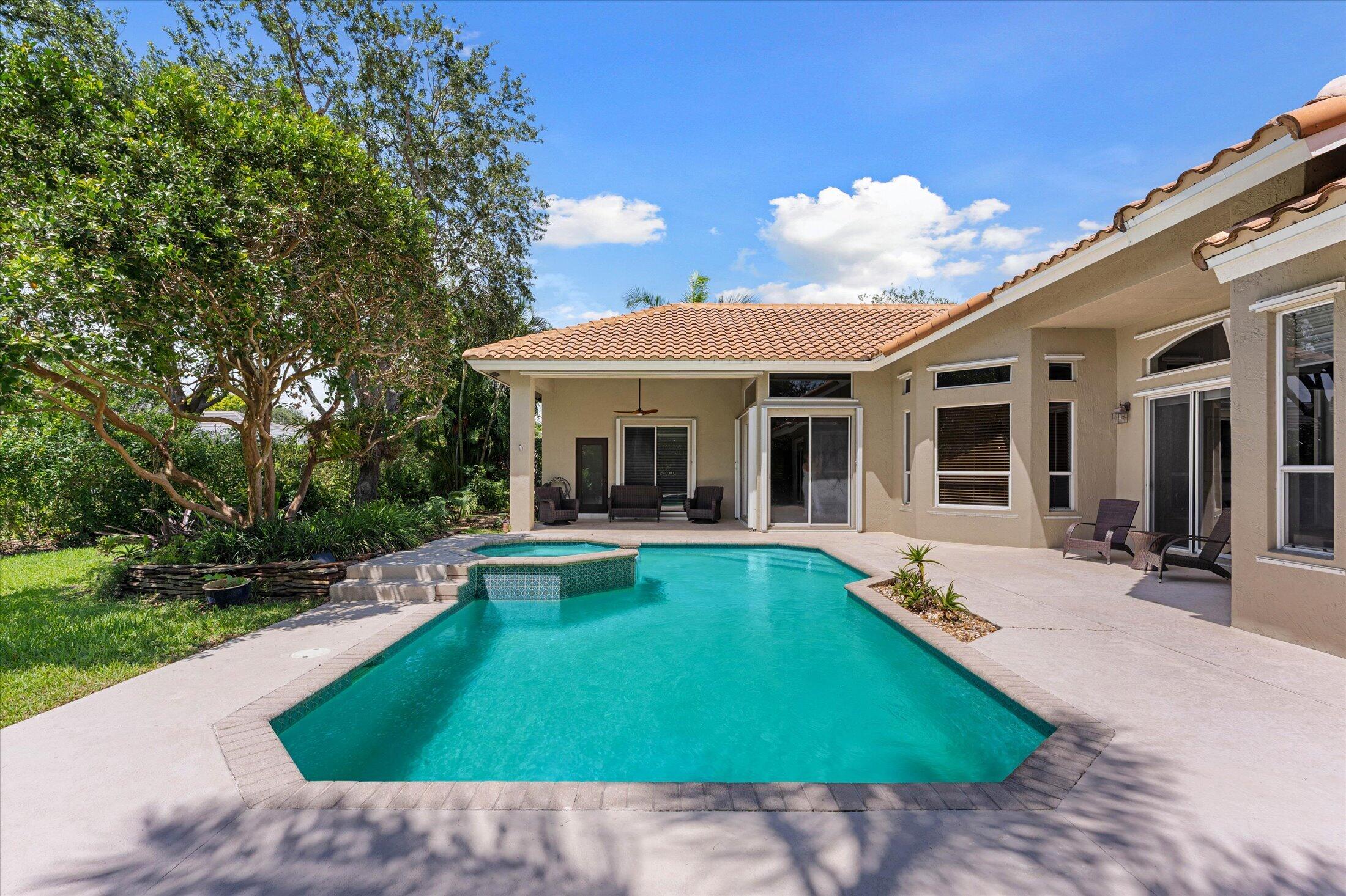 MEADOW RUN WEST - Residential