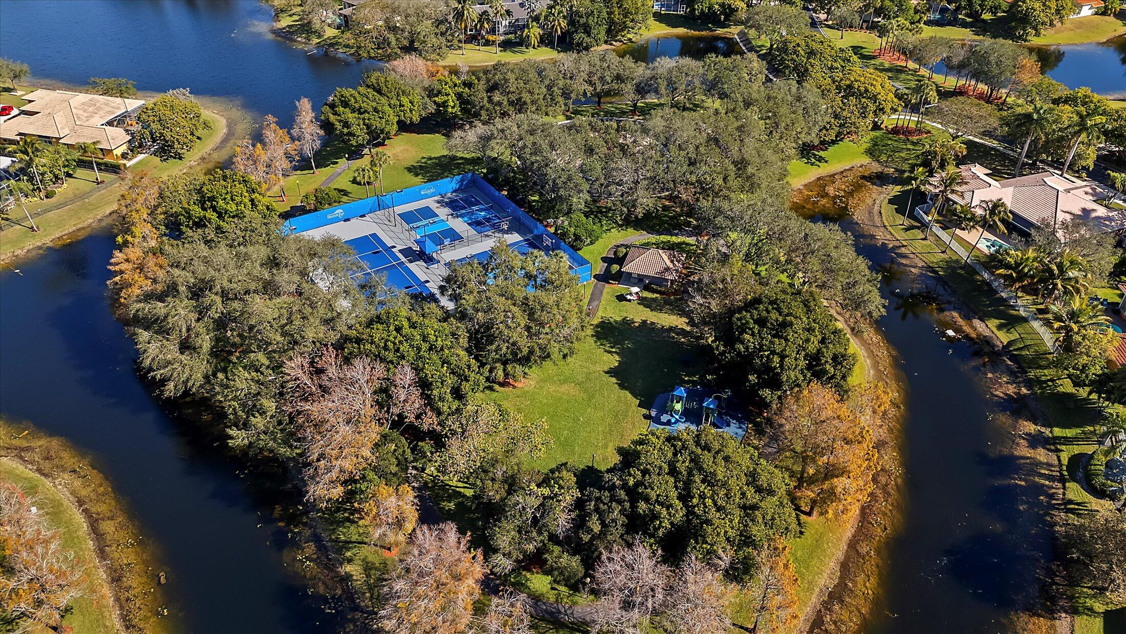 MEADOW RUN WEST - Residential