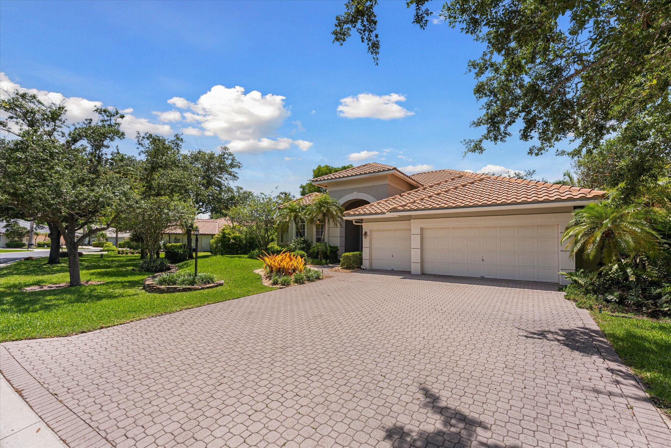 MEADOW RUN WEST - Residential