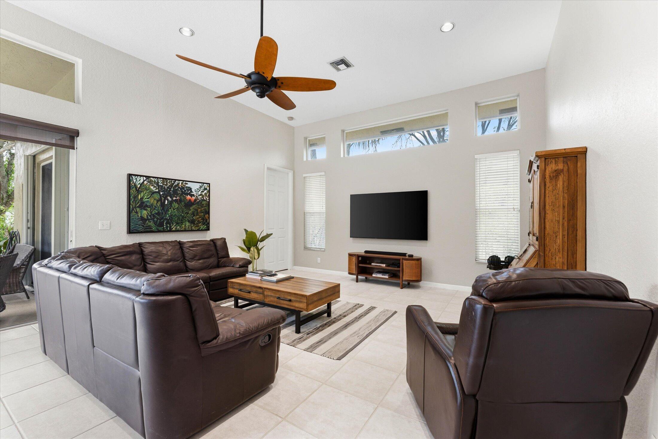 MEADOW RUN WEST - Residential