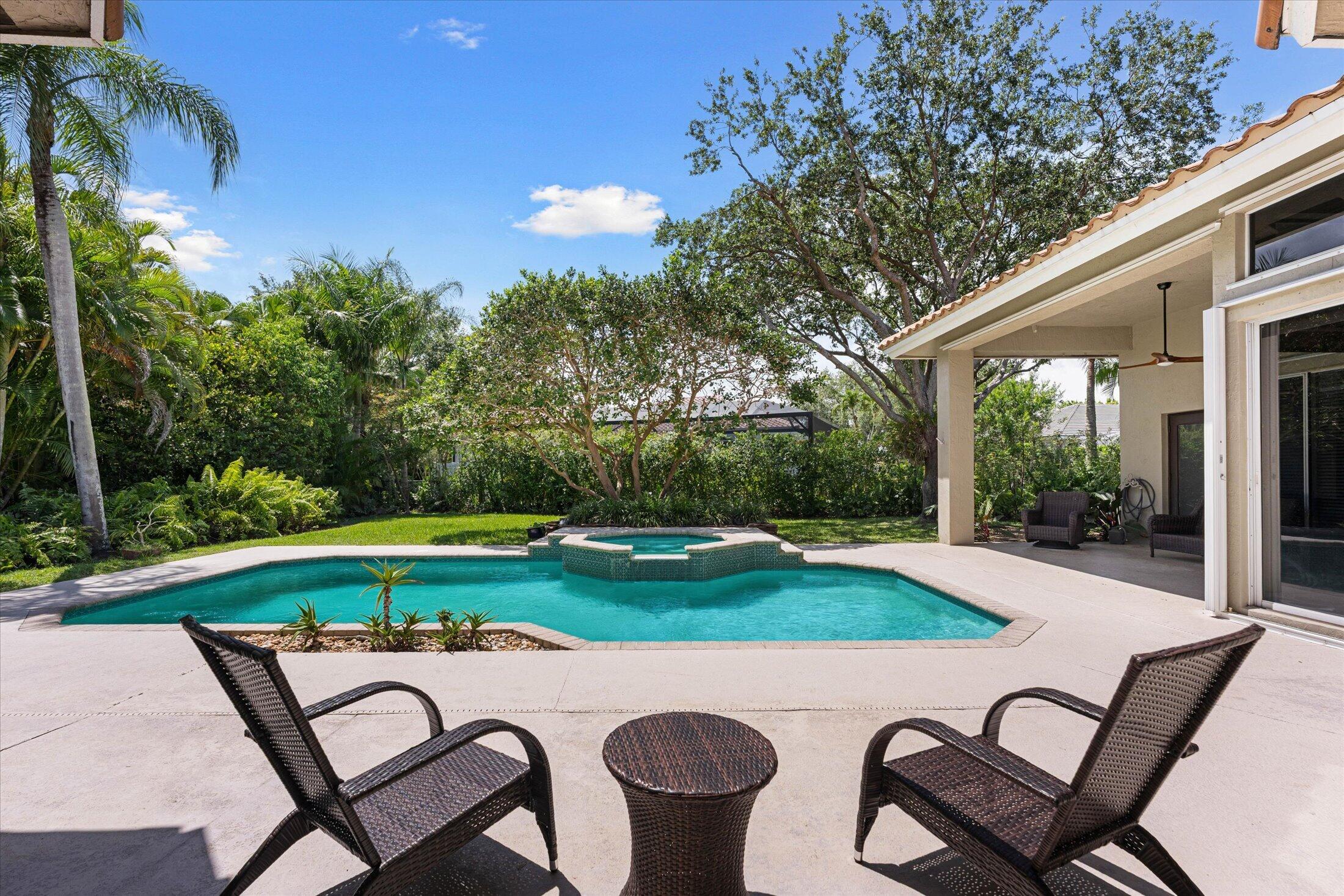 MEADOW RUN WEST - Residential