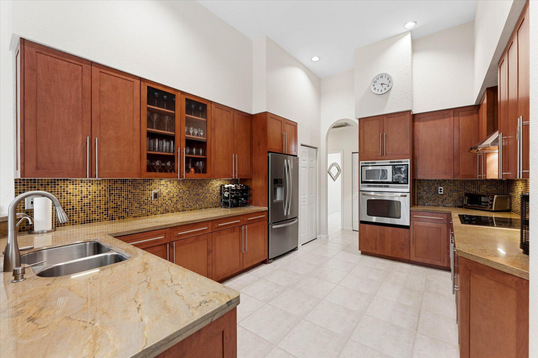 MEADOW RUN WEST - Residential