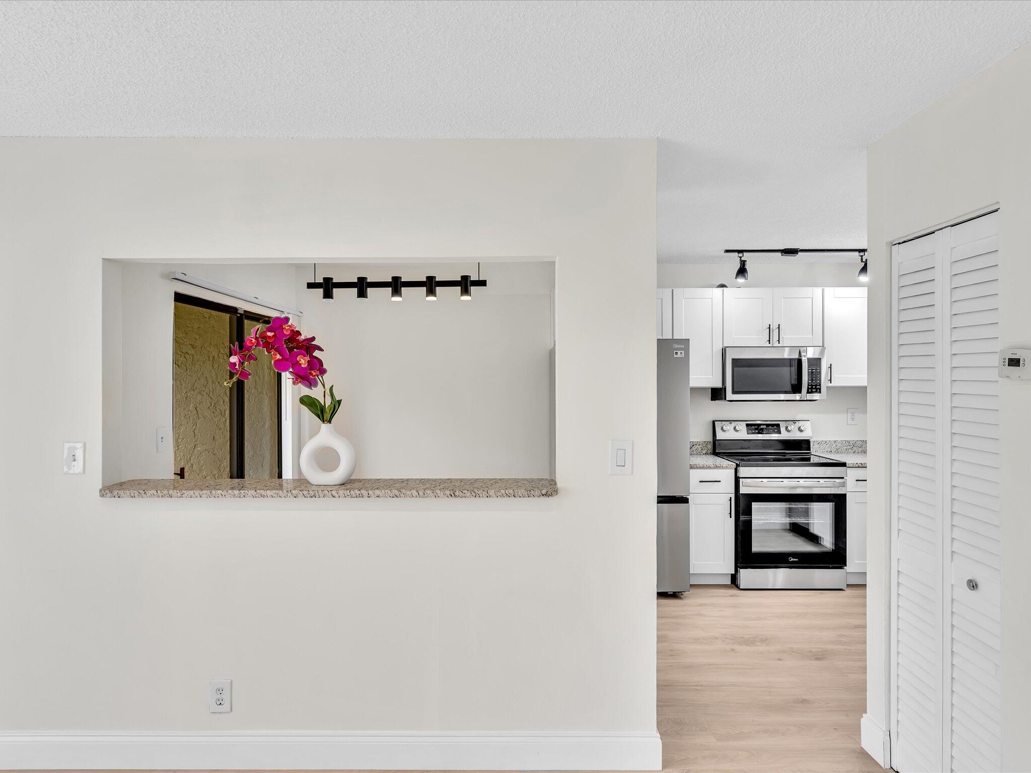 Lakeview Courts - Residential