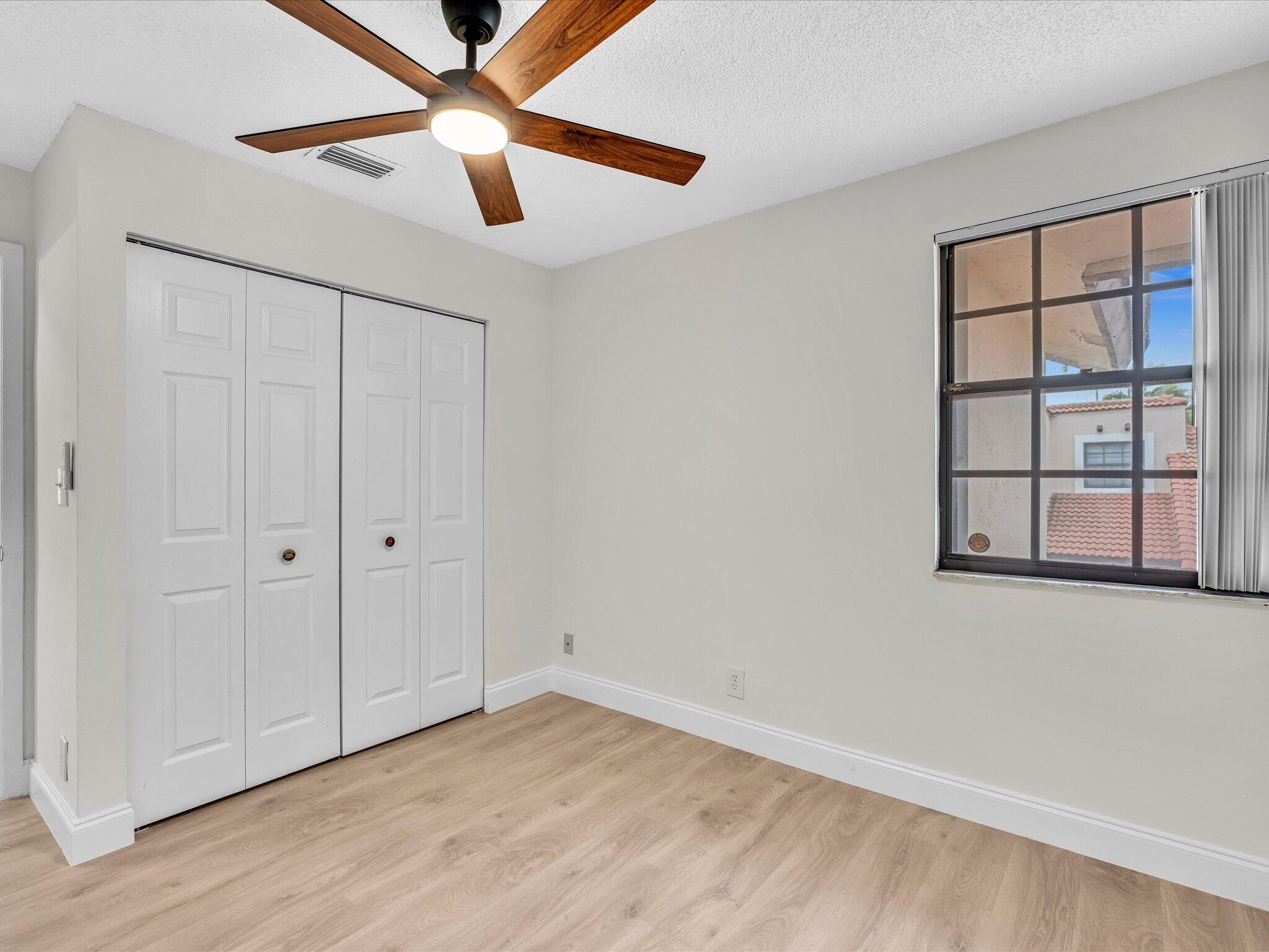 Lakeview Courts - Residential