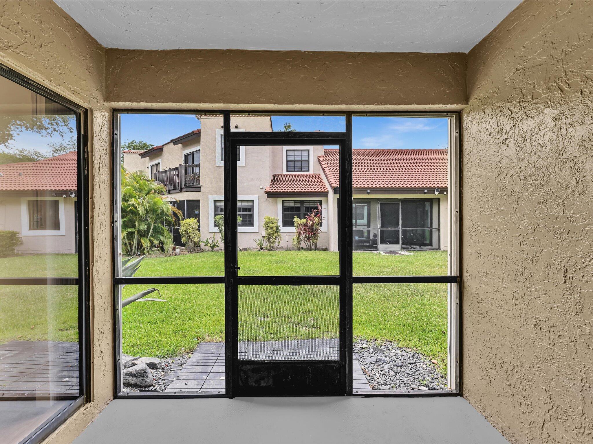 Lakeview Courts - Residential