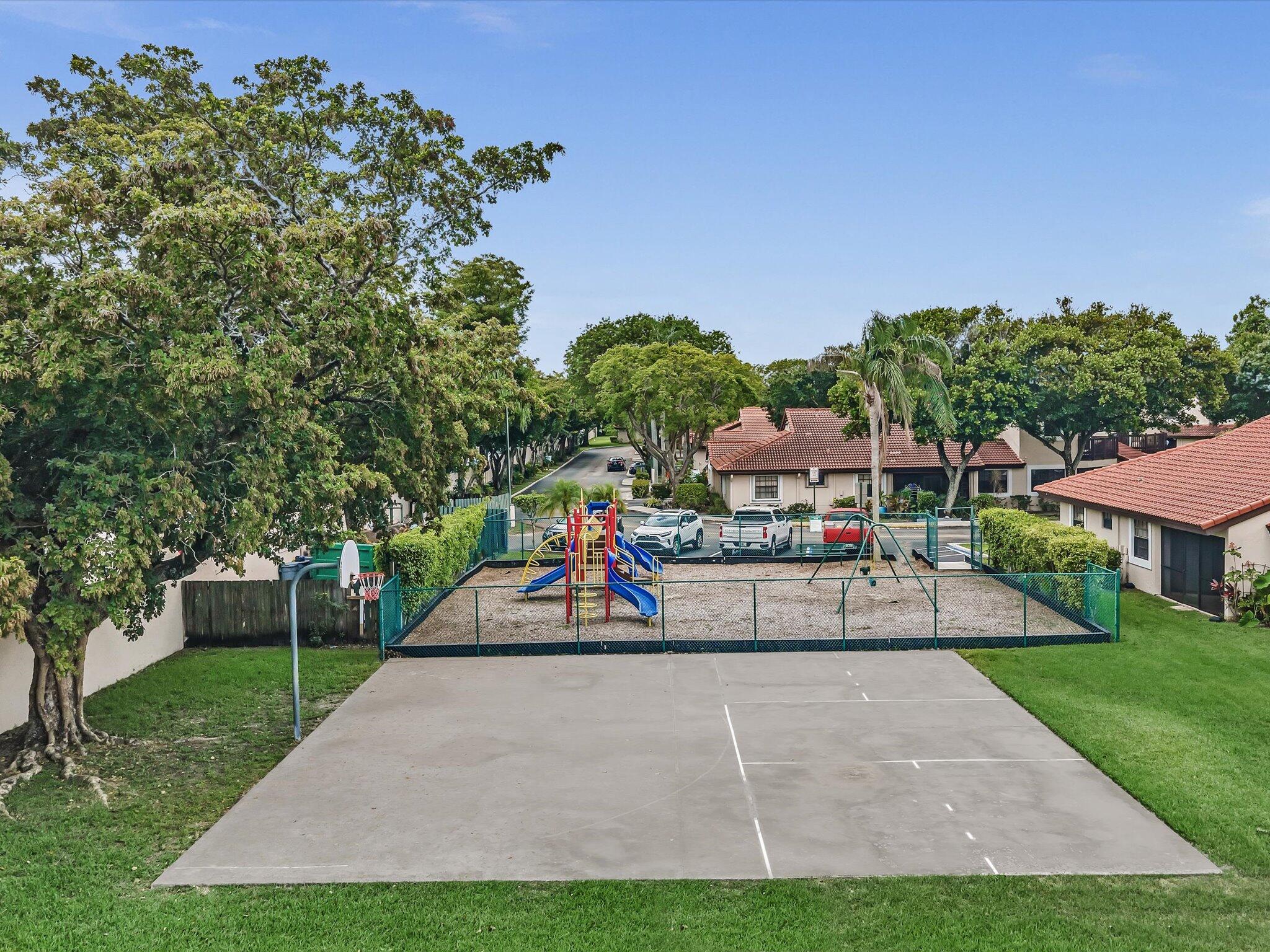 Lakeview Courts - Residential