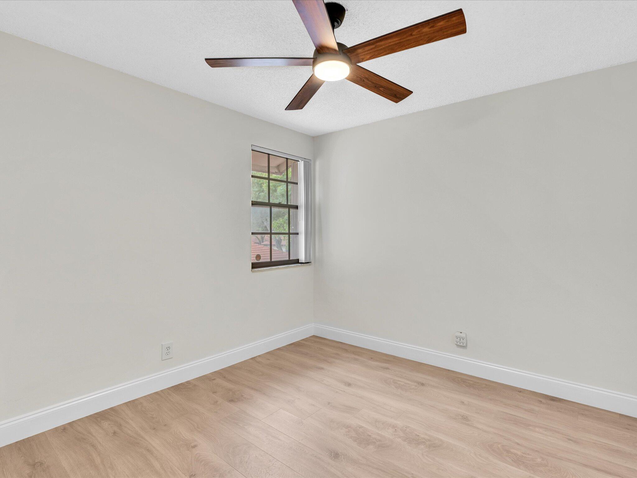 Lakeview Courts - Residential