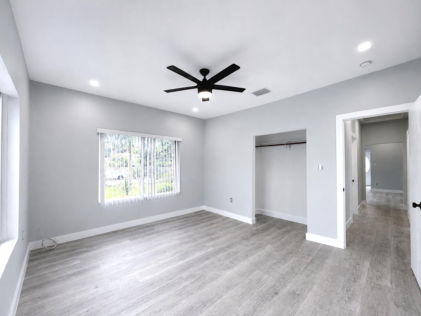 HOLLYWOOD - Residential Lease