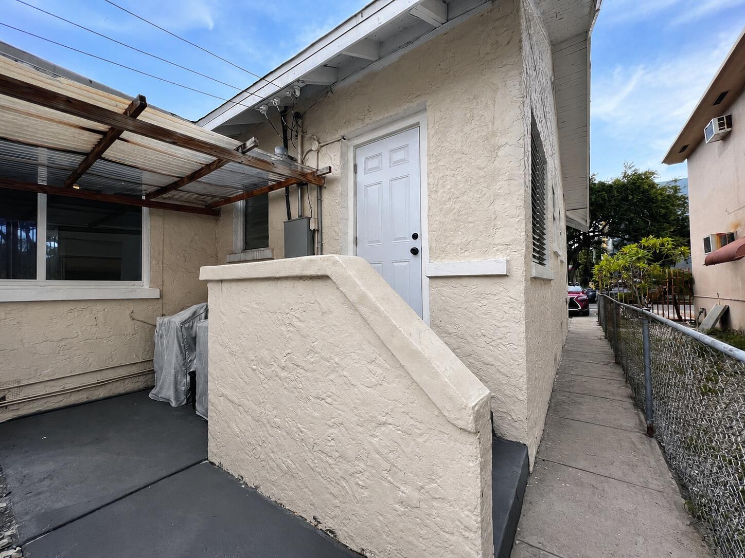 HOLLYWOOD - Residential Lease