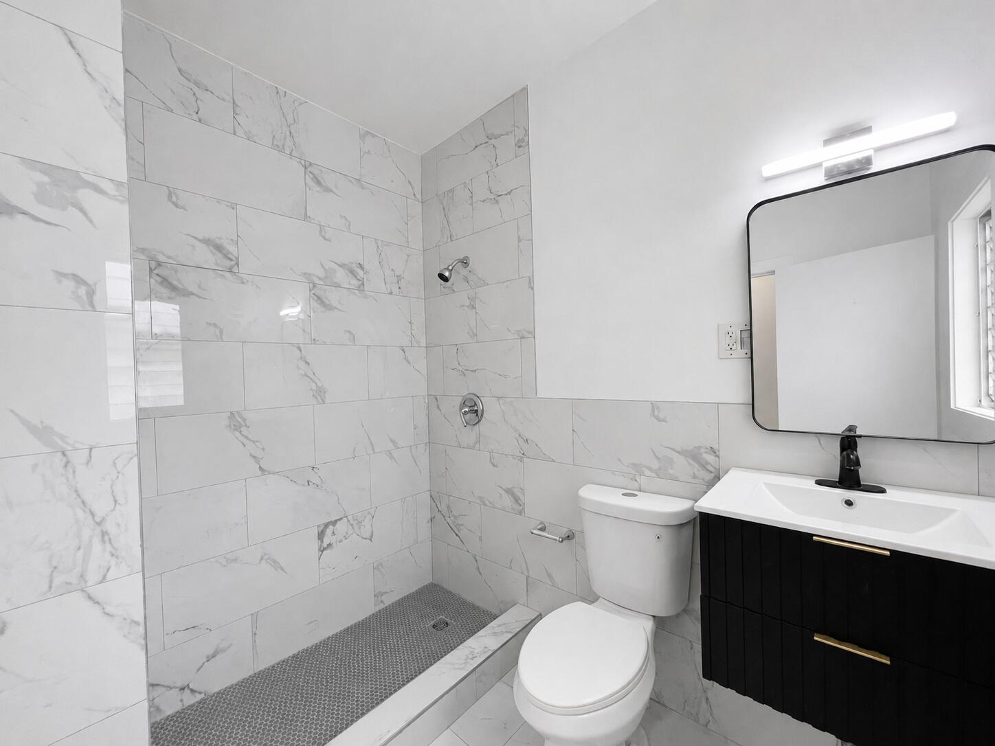 HOLLYWOOD - Residential Lease