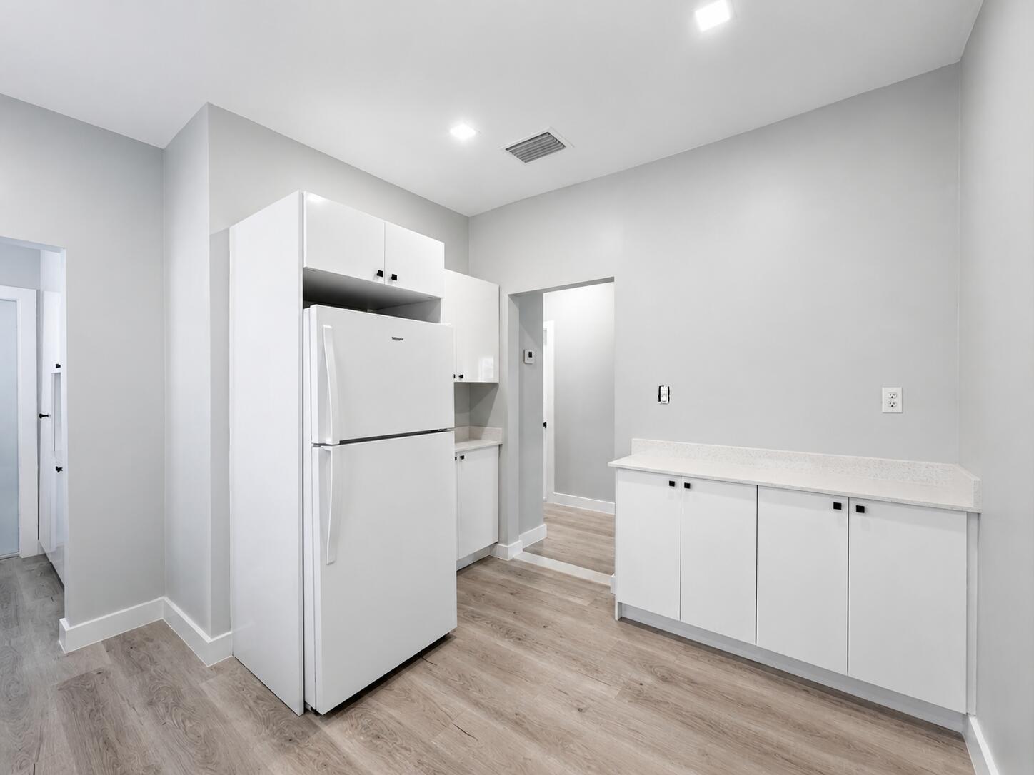 HOLLYWOOD - Residential Lease