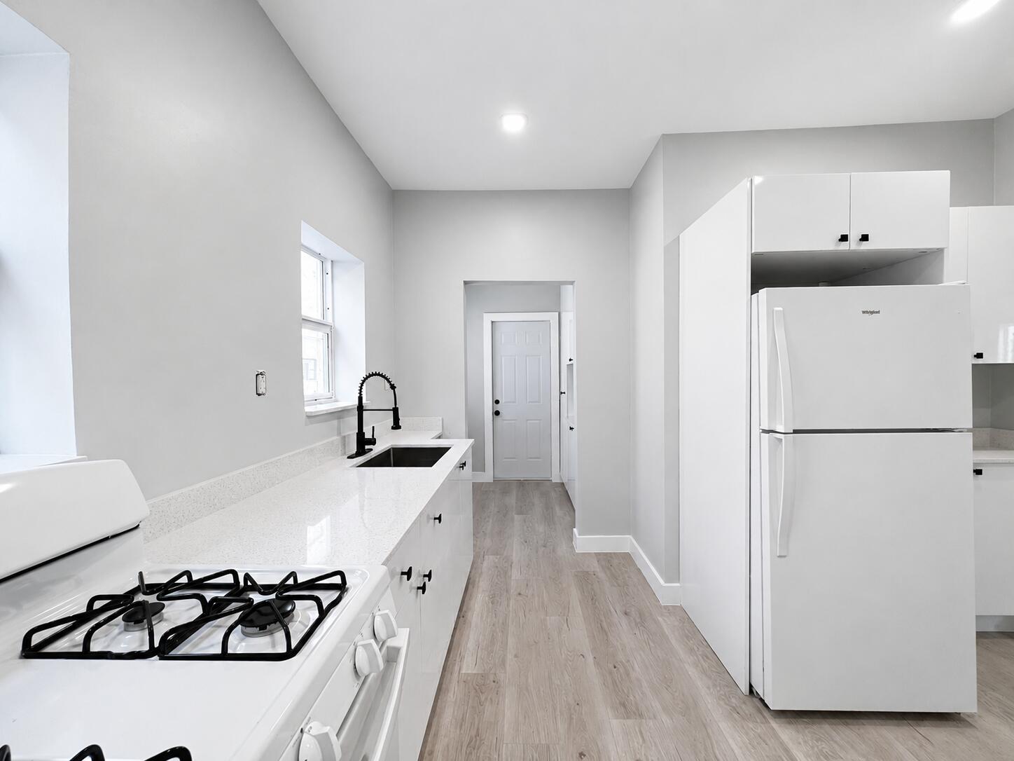 HOLLYWOOD - Residential Lease