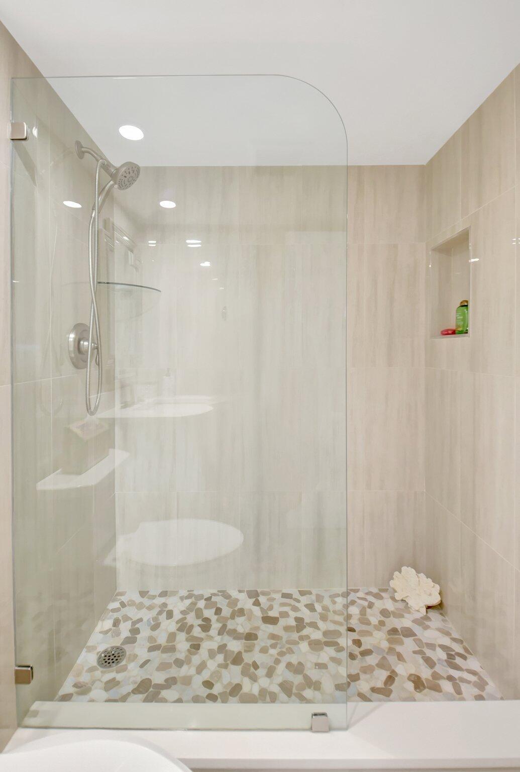 SEAGATE OF HIGHLAND CONDO - Residential