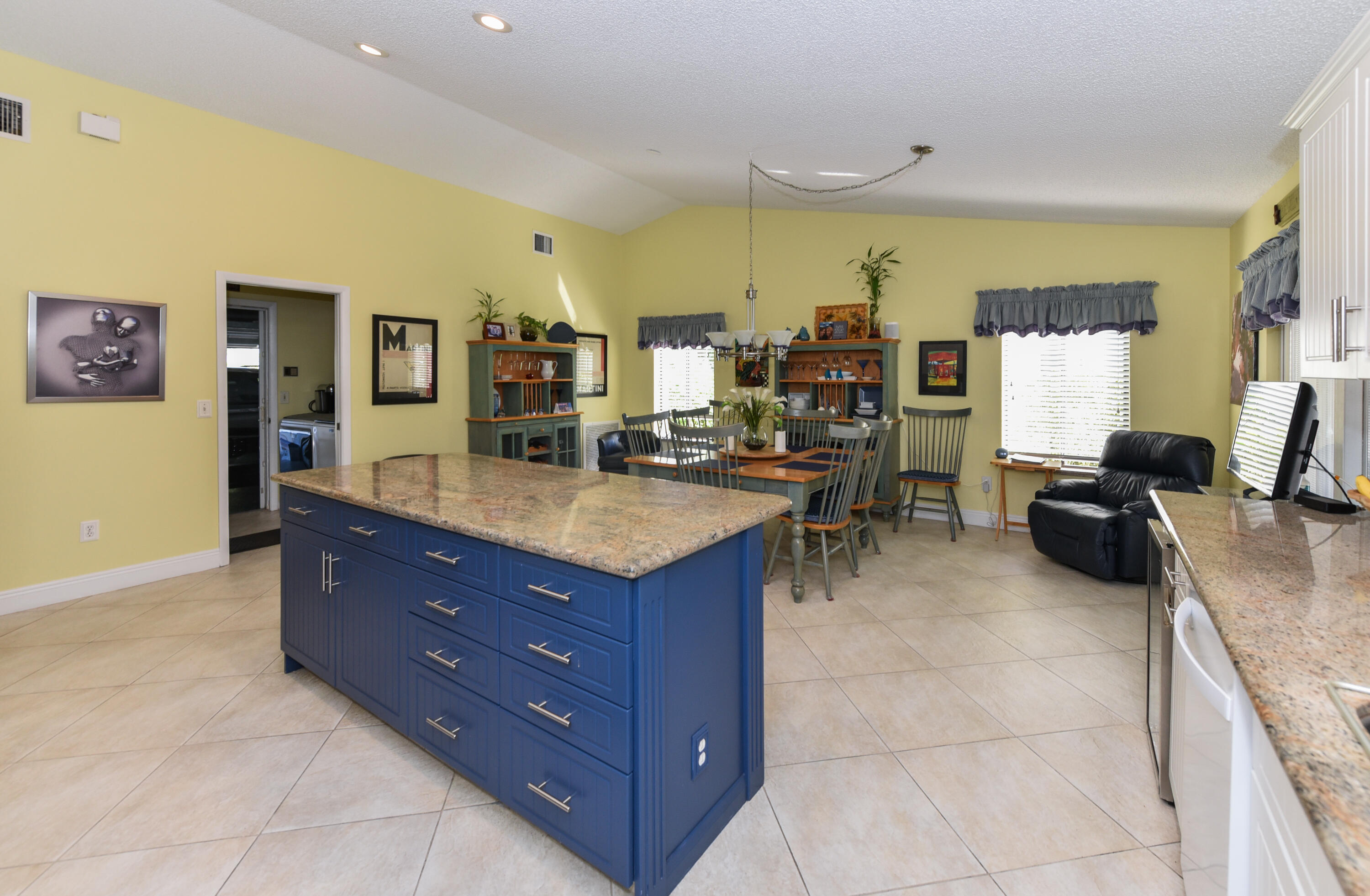 RAINBERRY ESTATES - Residential